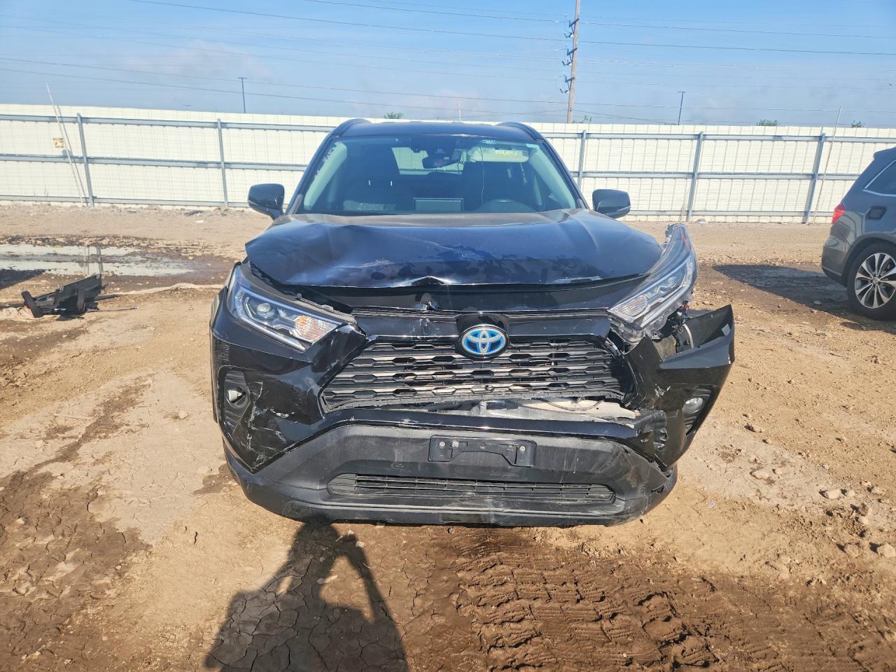 2021 Toyota RAV4, Xle