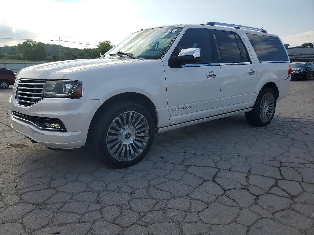 2015 Lincoln Navigator, L