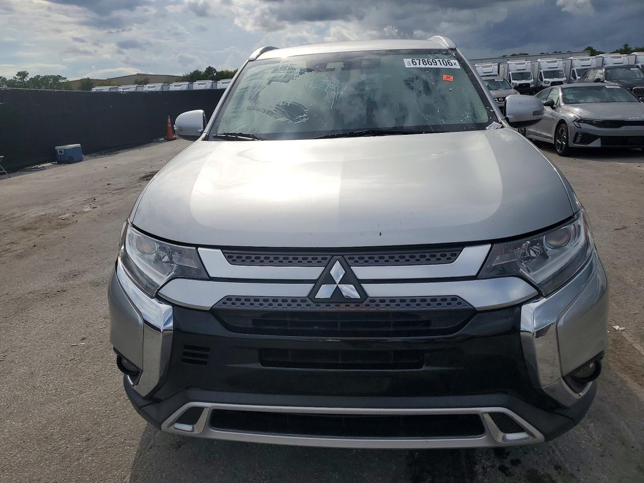 2020 Mitsubishi Outlander, SE