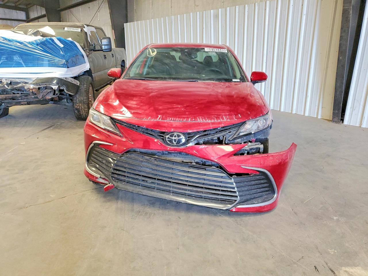 2023 Toyota Camry, LE