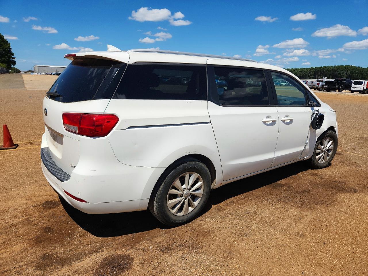 2015 KIA Sedona, LX