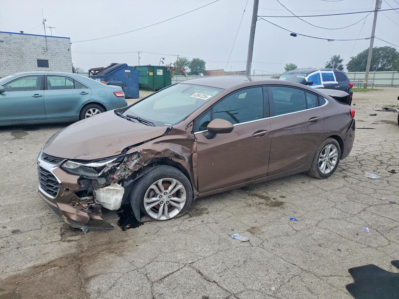 2019 Chevrolet Cruze, LT