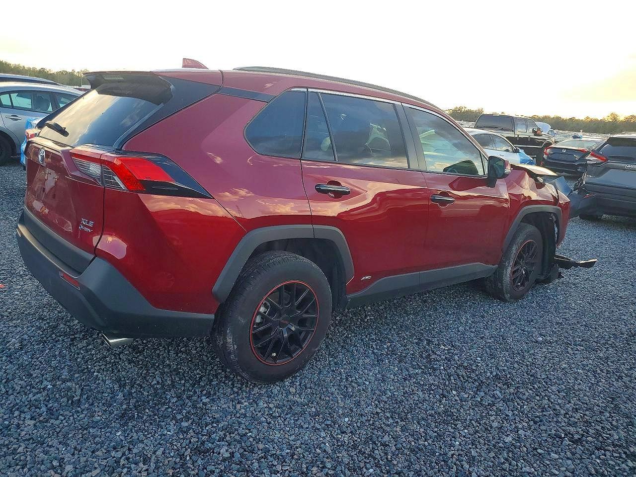 2025 Toyota RAV4, Xle