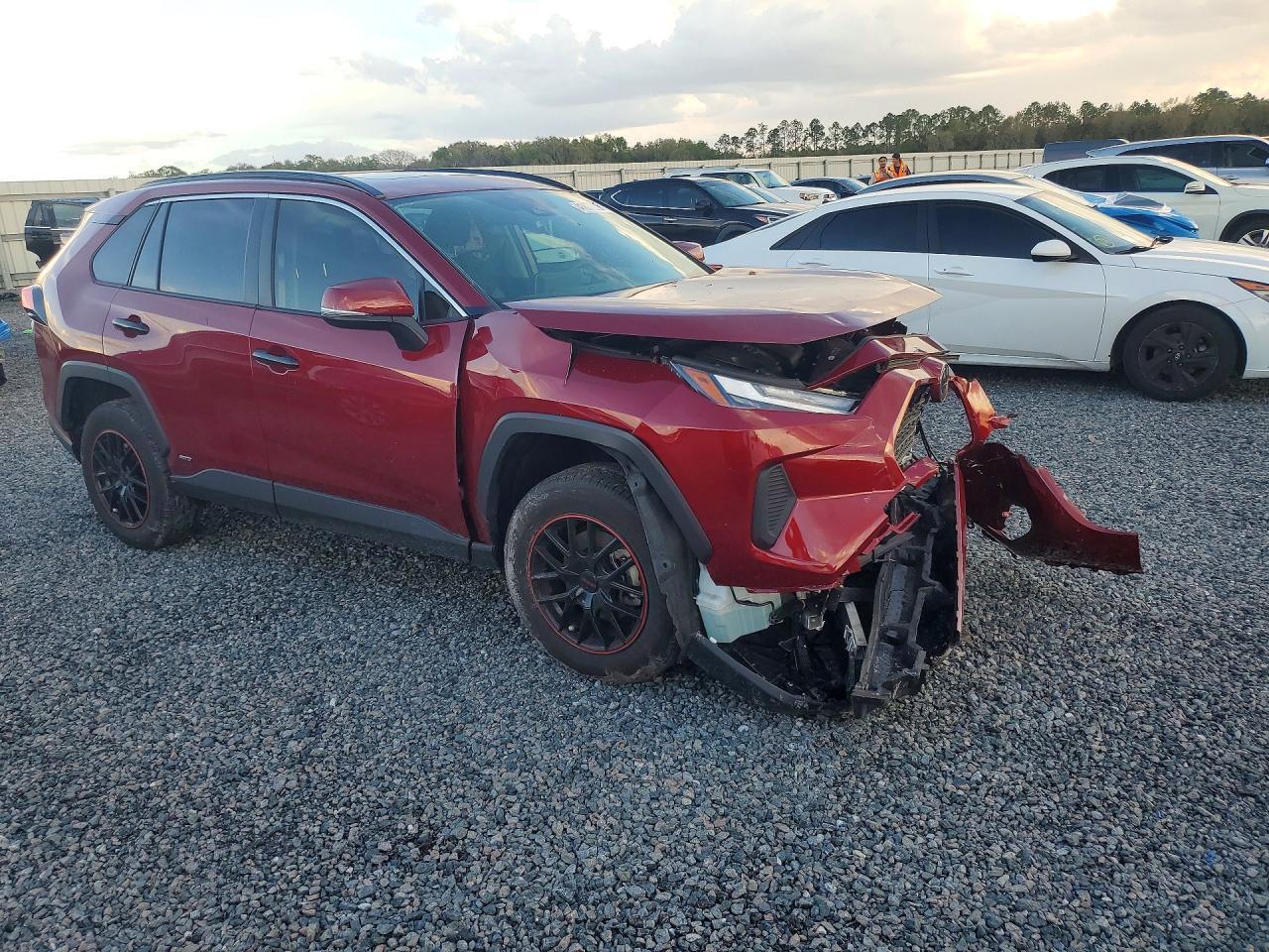 2025 Toyota RAV4, Xle