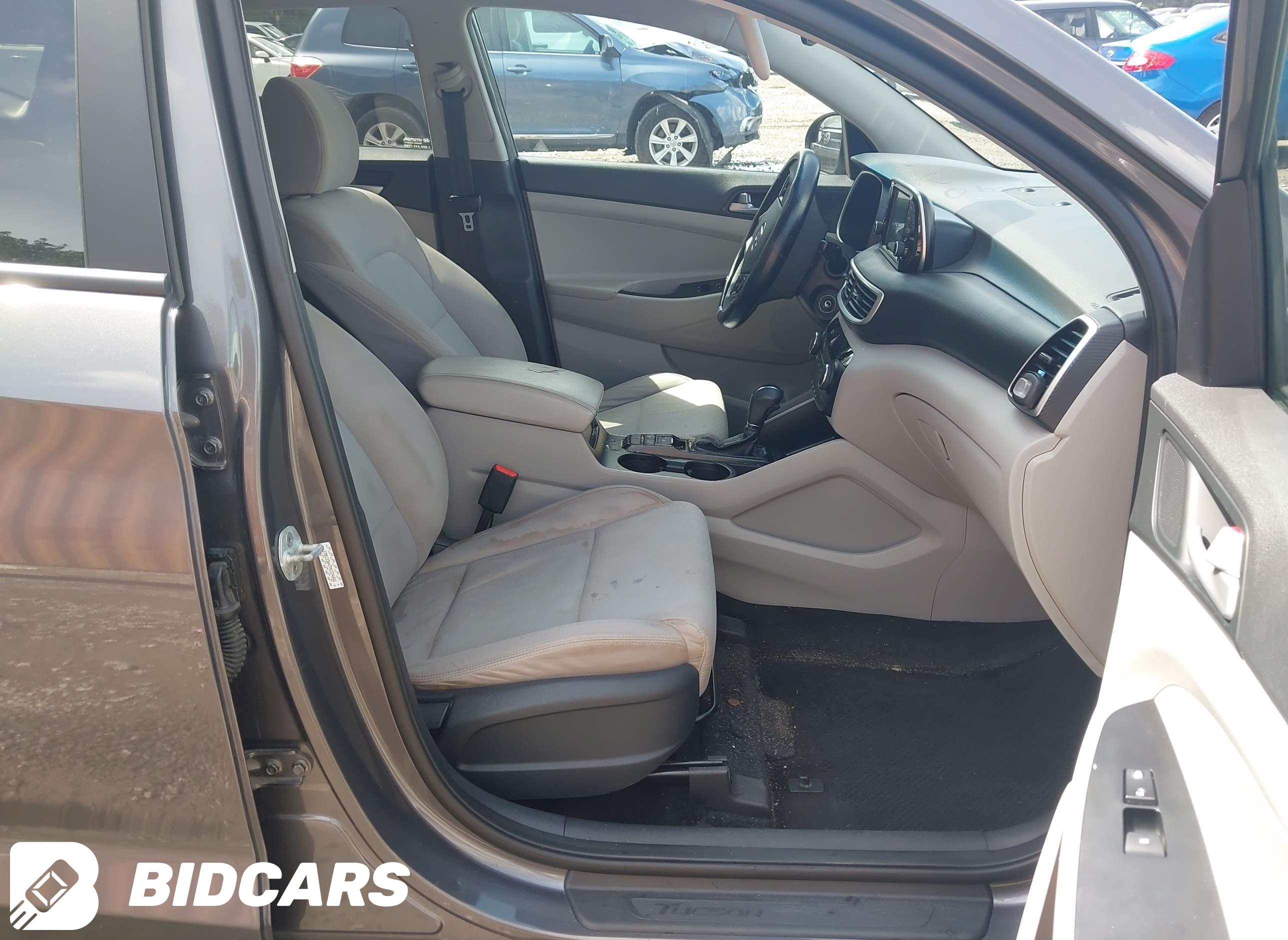 2021 Hyundai Tucson, SE