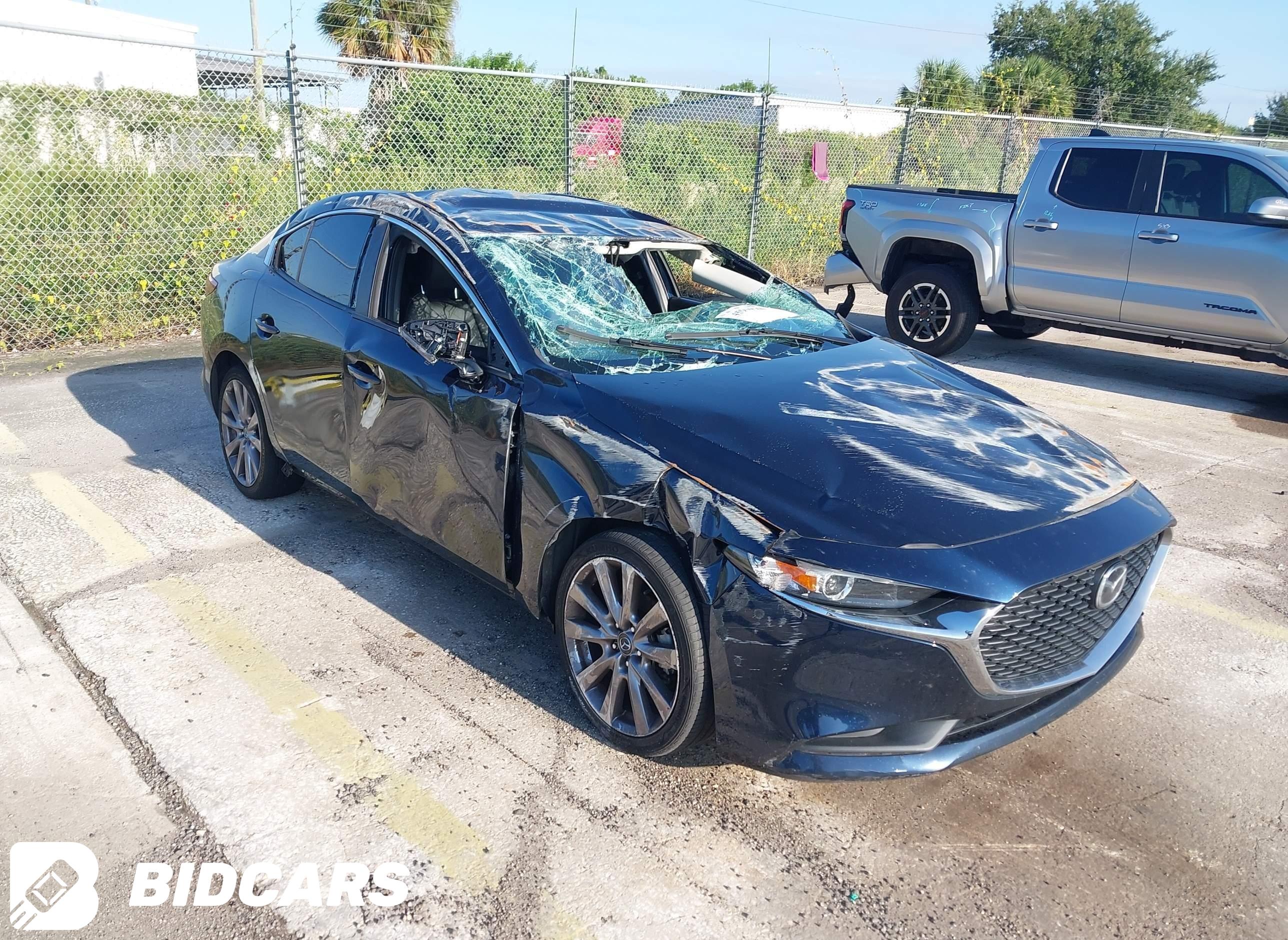 2021 Mazda 3, Select