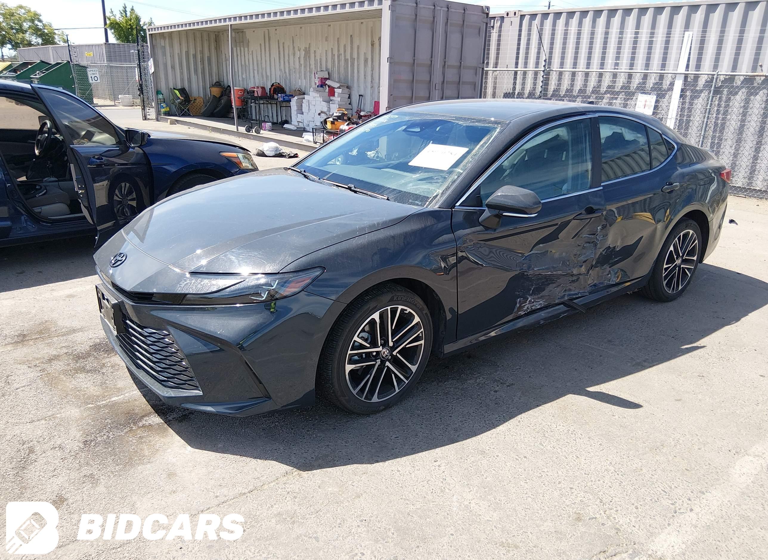 2025 Toyota Camry, Xle