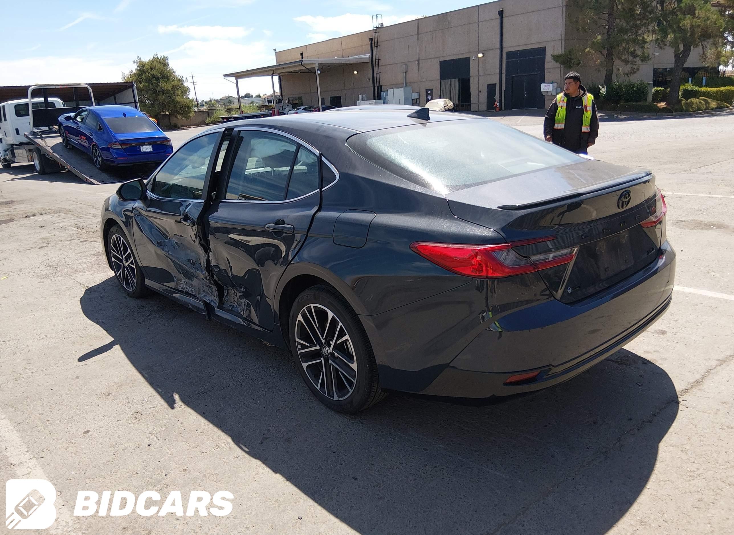 2025 Toyota Camry, Xle