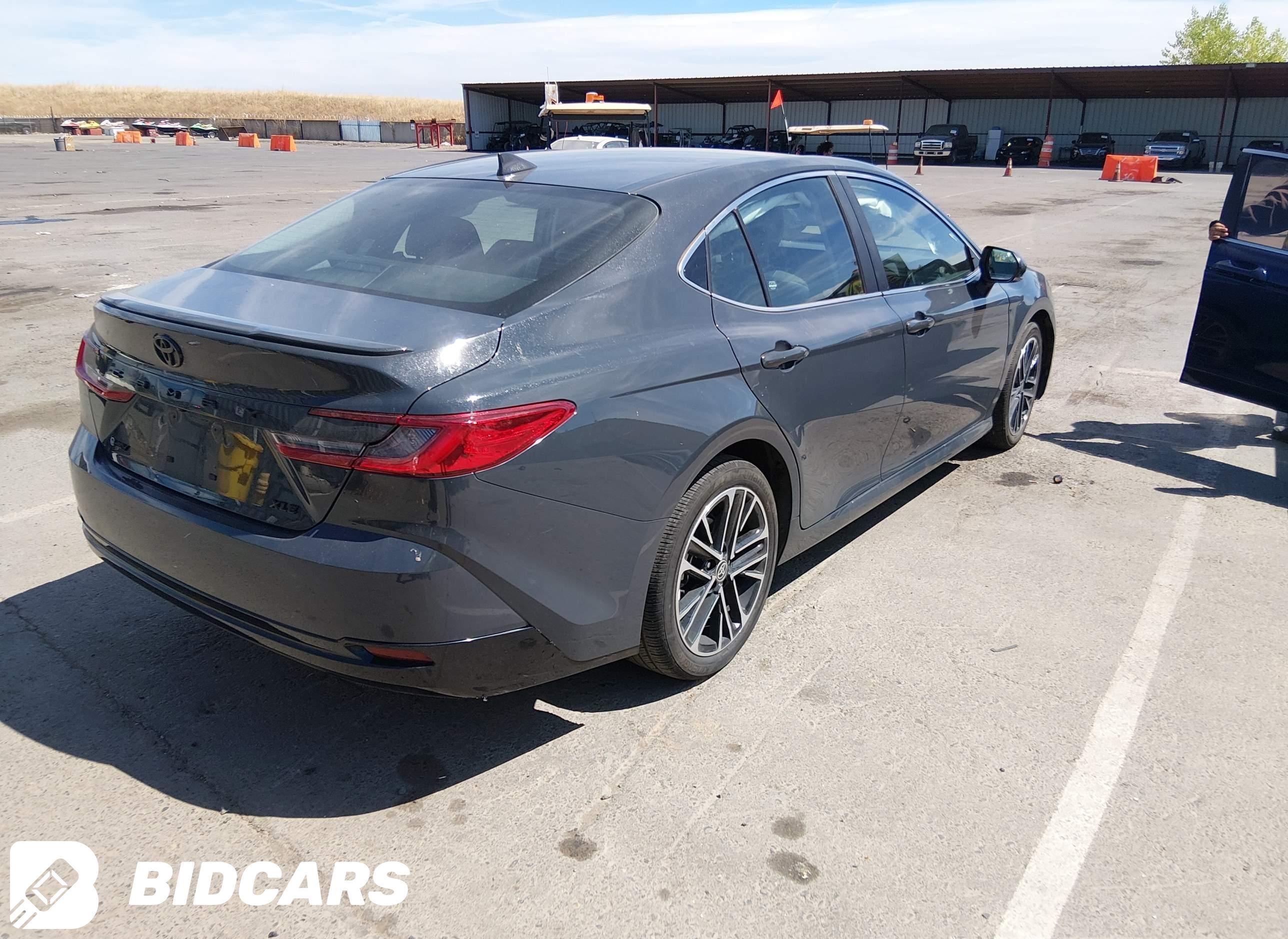 2025 Toyota Camry, Xle