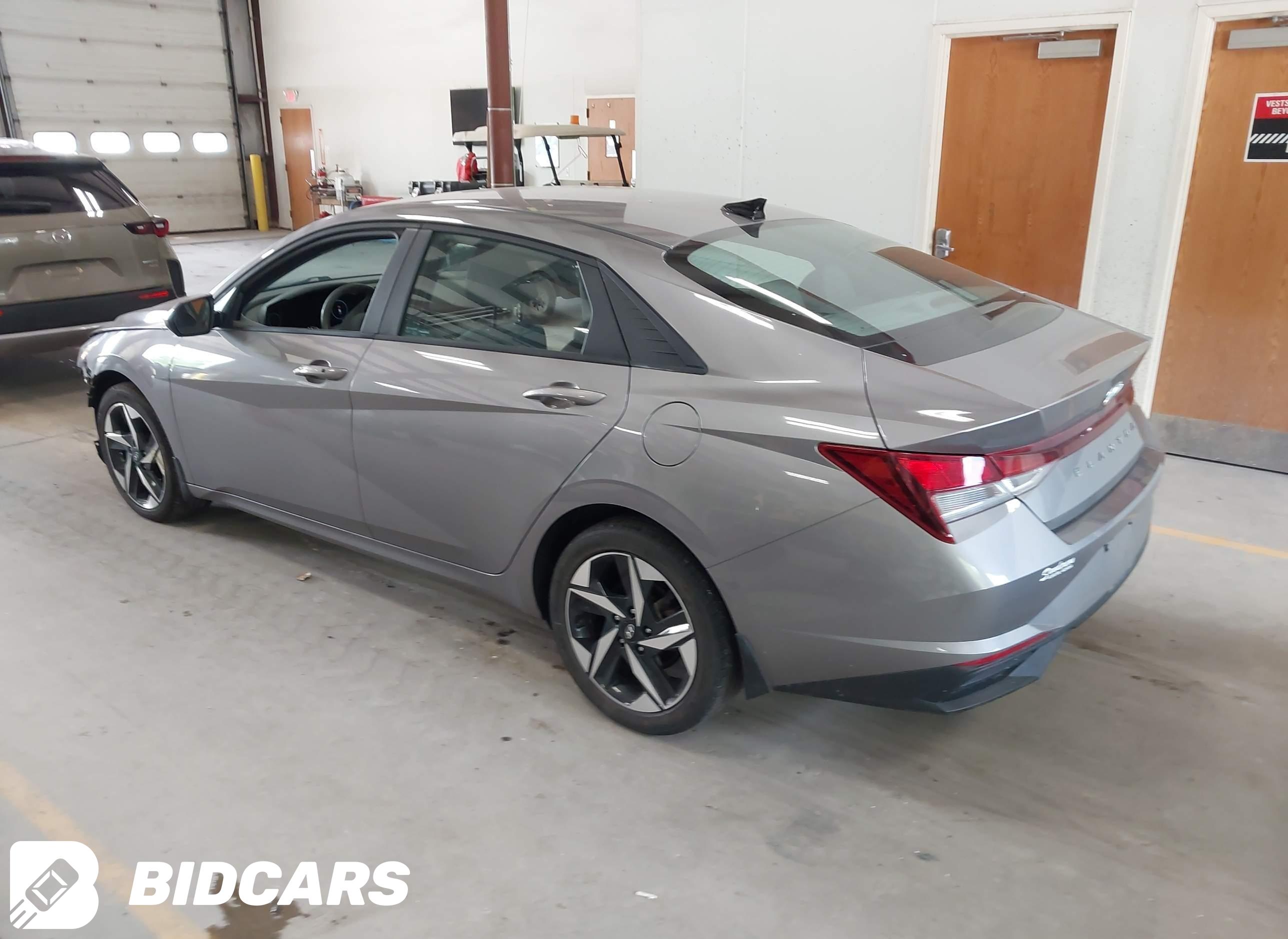 2023 Hyundai Elantra, Sel