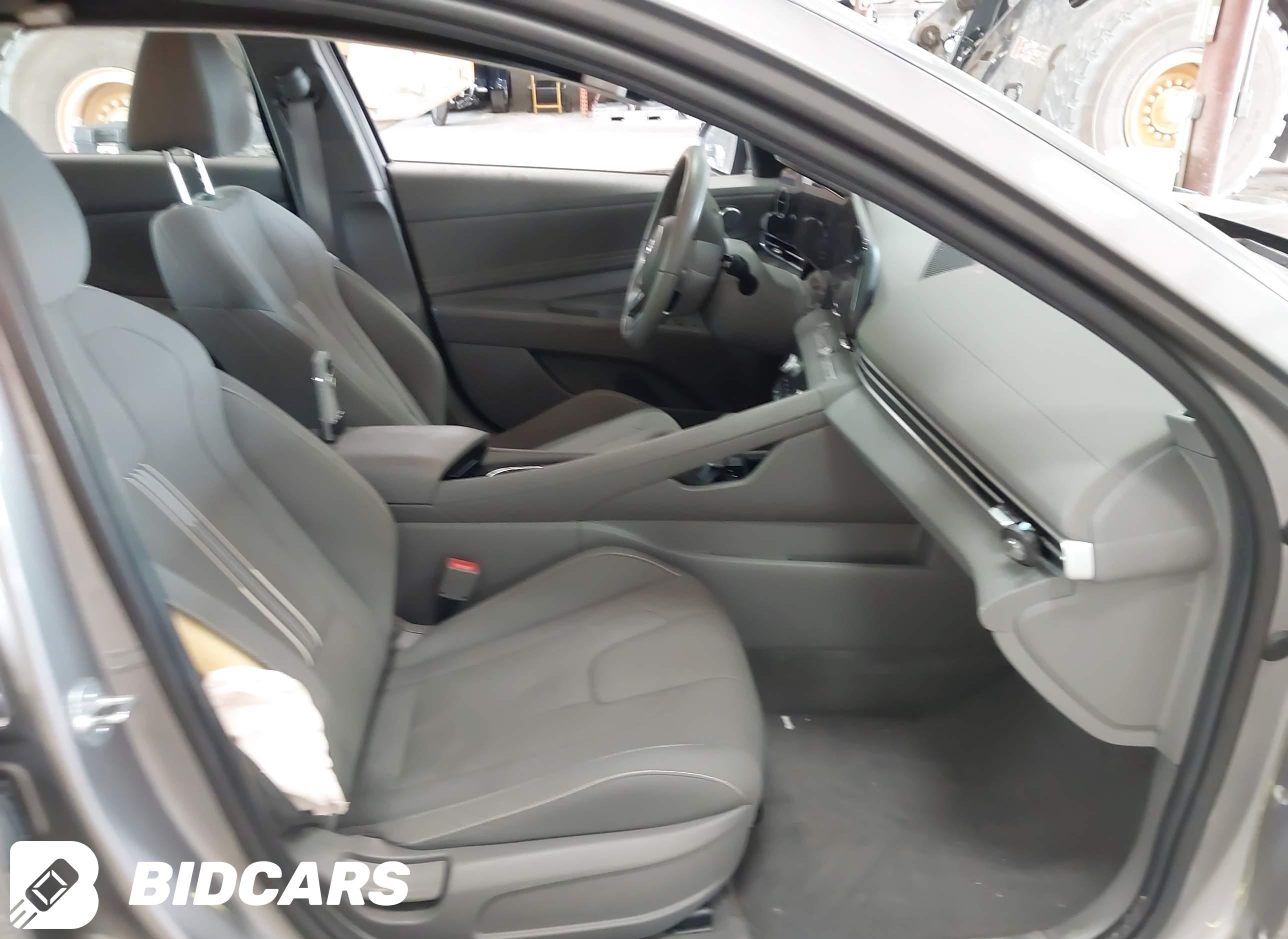 2023 Hyundai Elantra, Sel