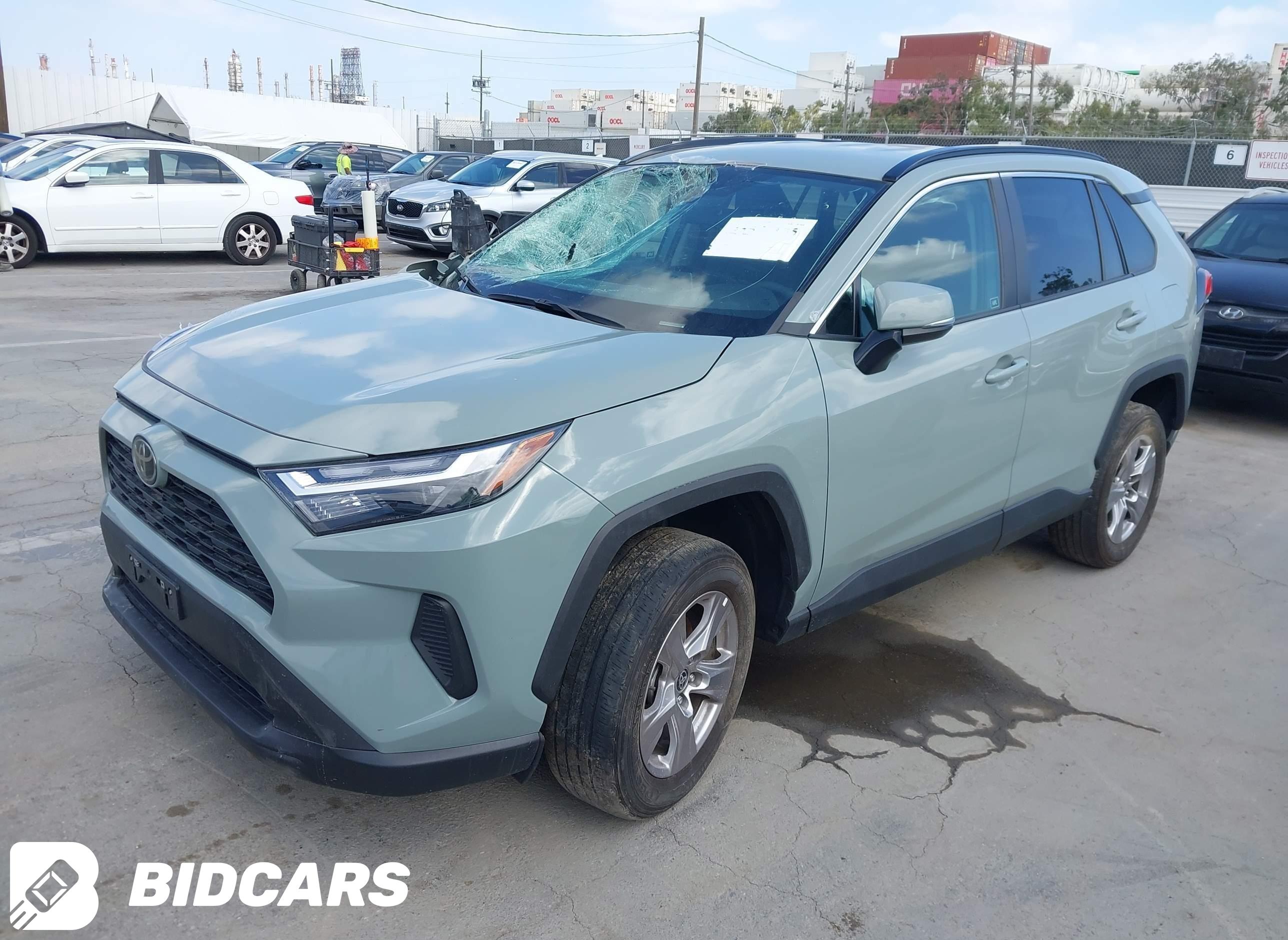 2023 Toyota RAV4, Xle