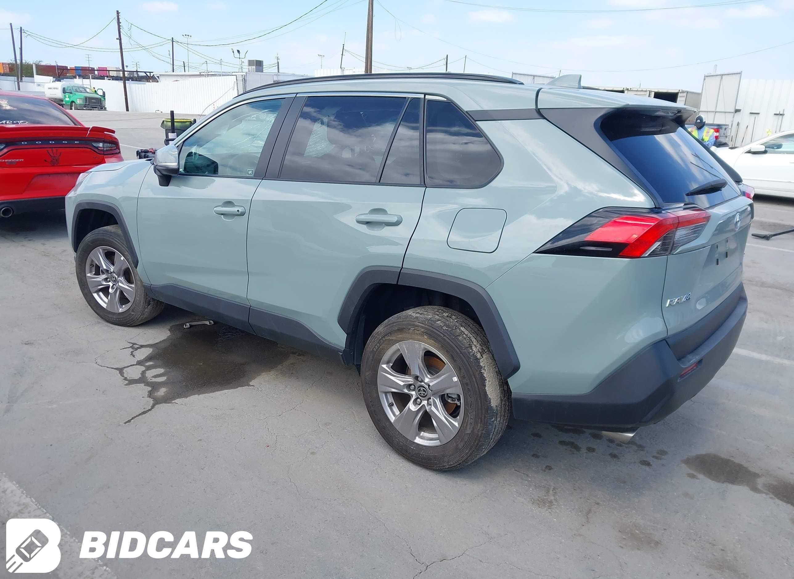2023 Toyota RAV4, Xle