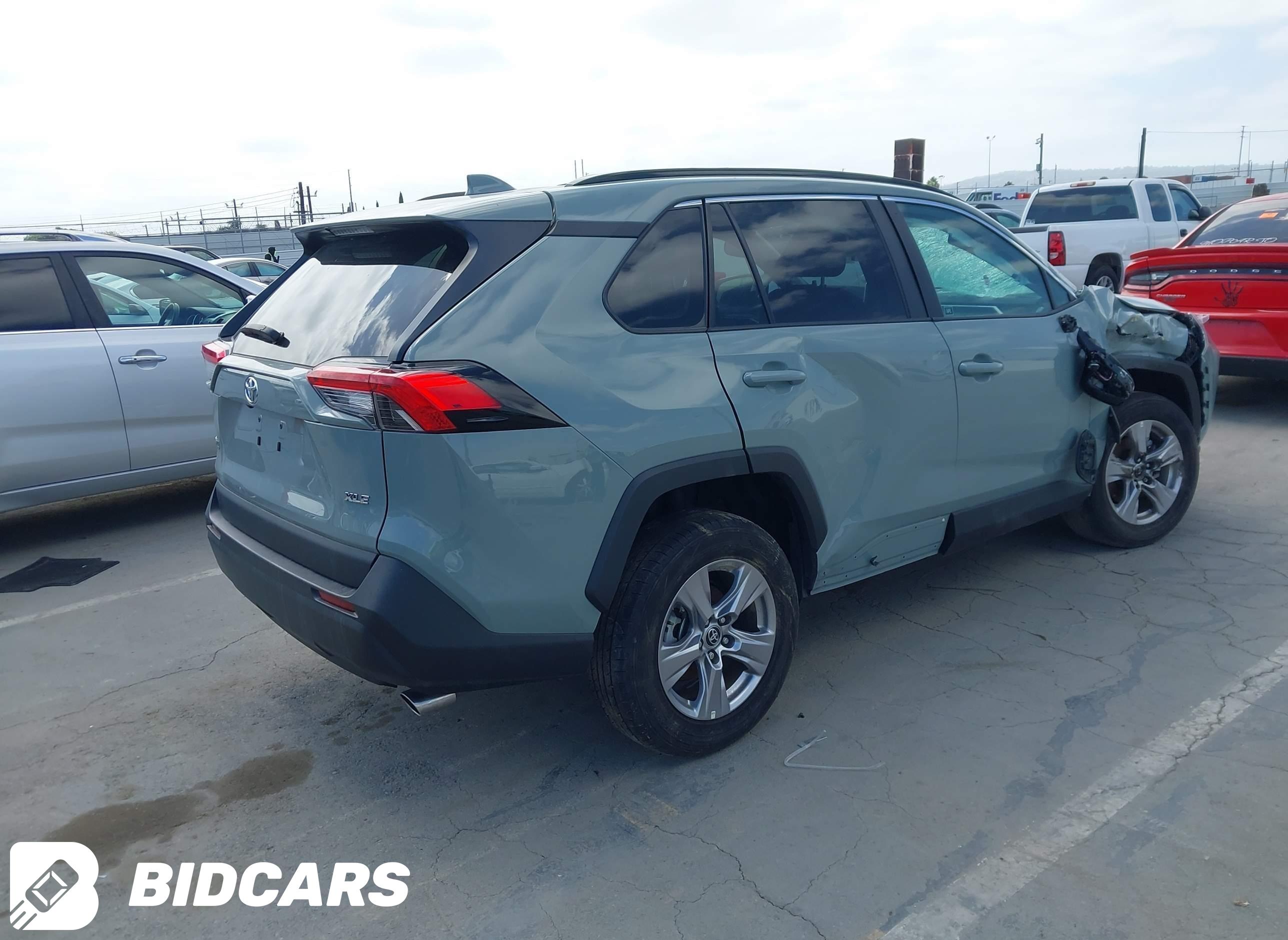 2023 Toyota RAV4, Xle
