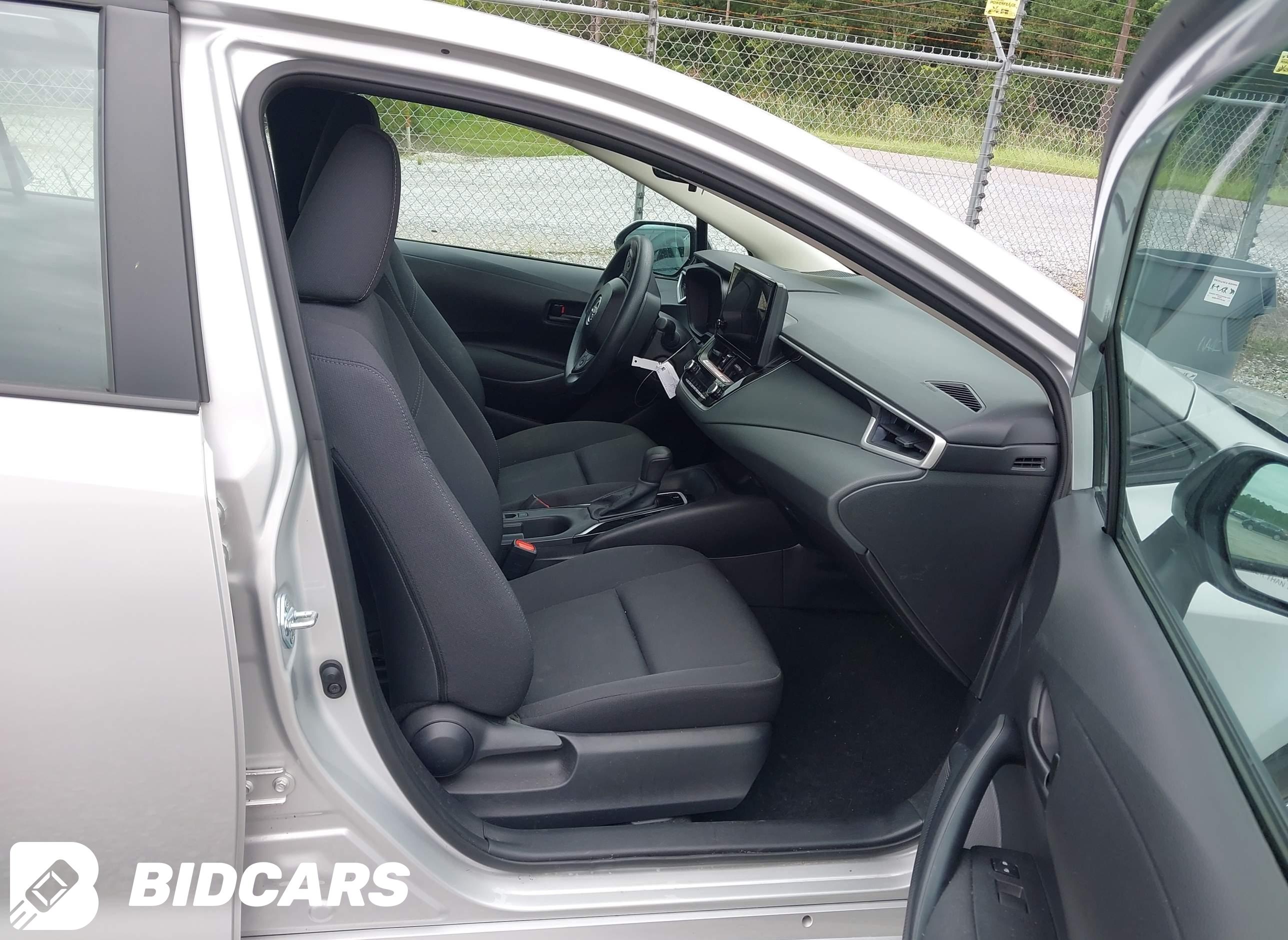 2025 Toyota Corolla, LE