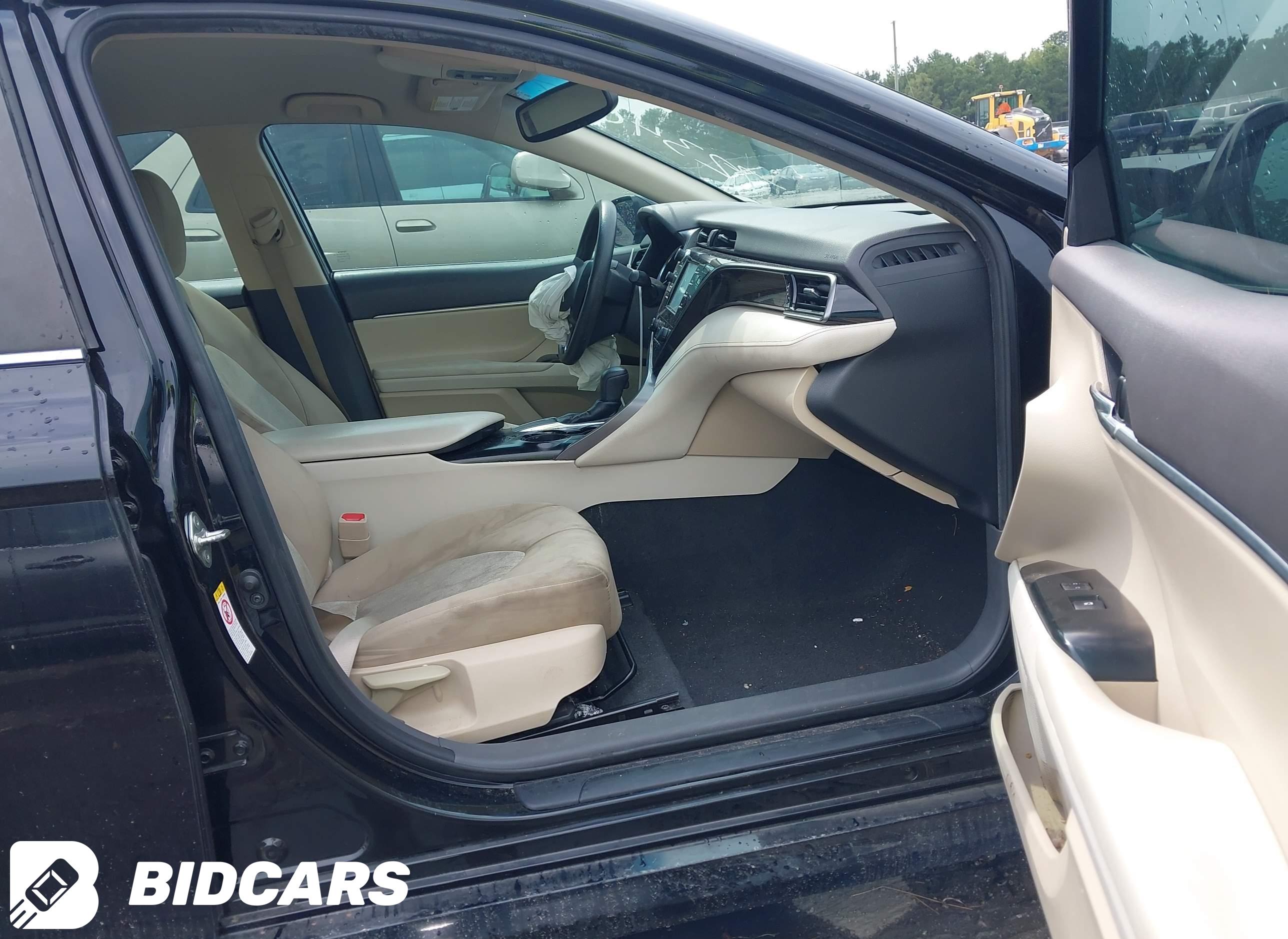 2019 Toyota Camry, LE