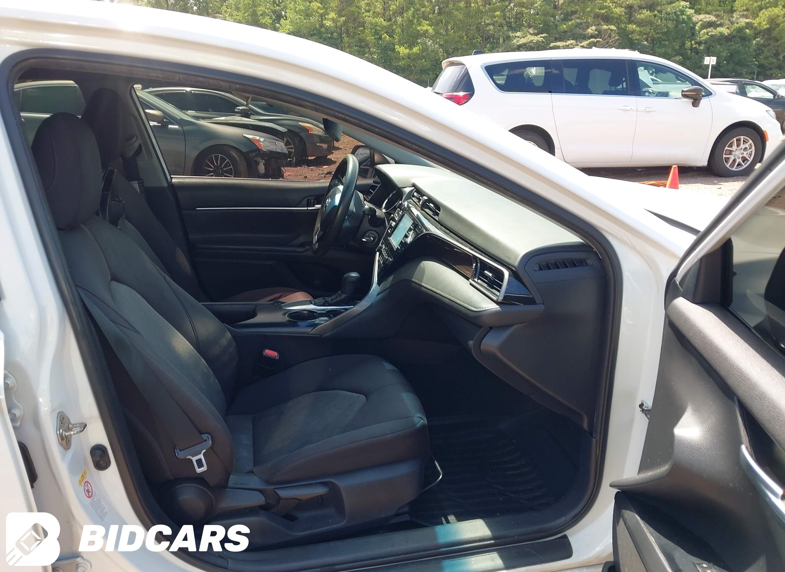 2019 Toyota Camry, LE