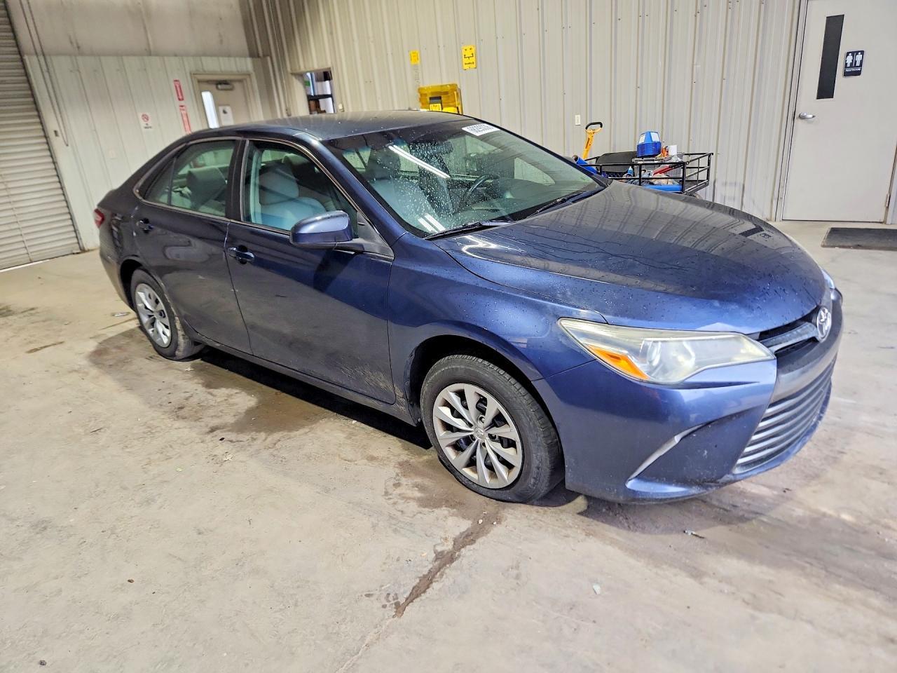 2016 Toyota Camry, LE
