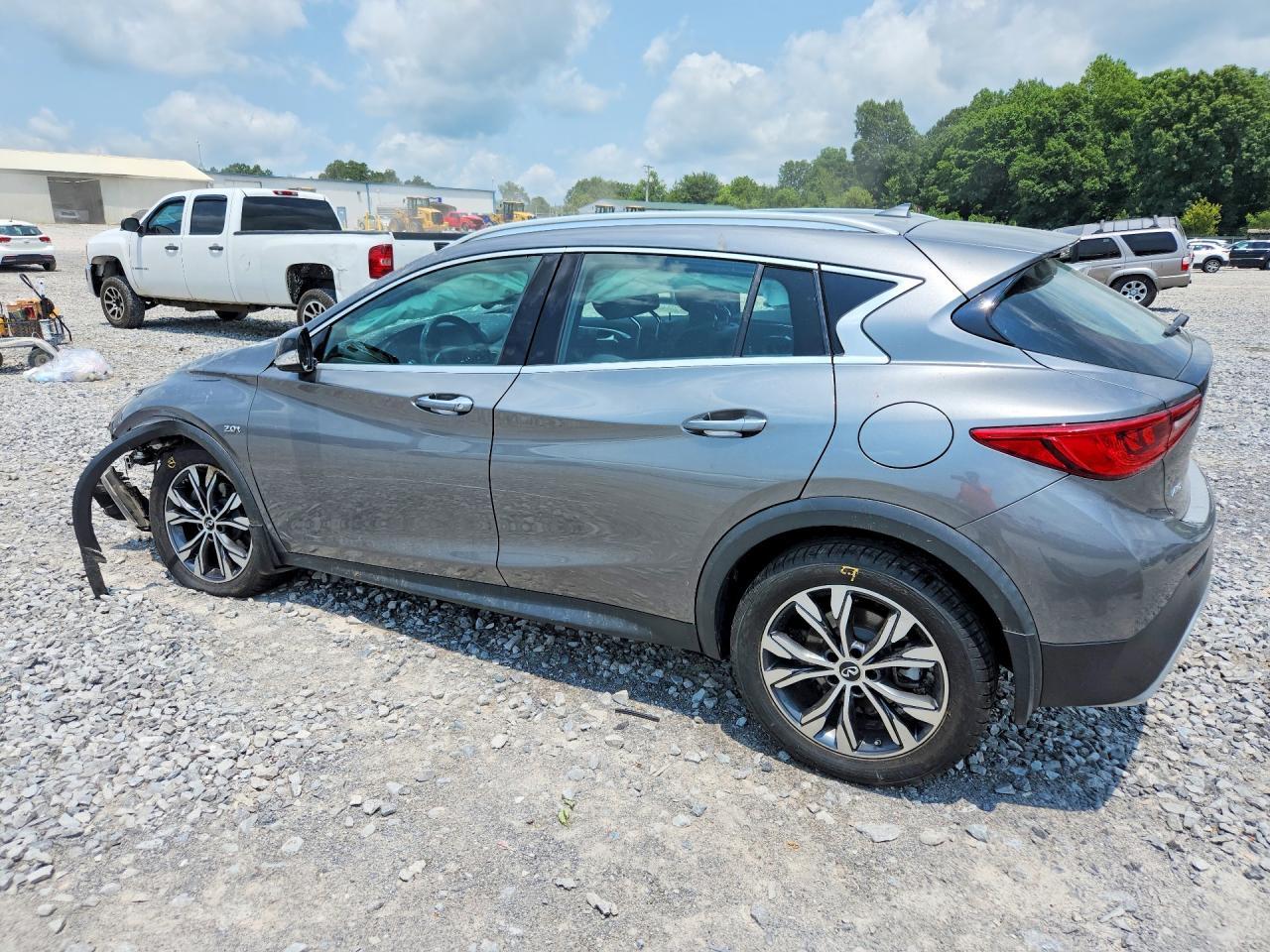 2018 Infiniti QX30, Premium