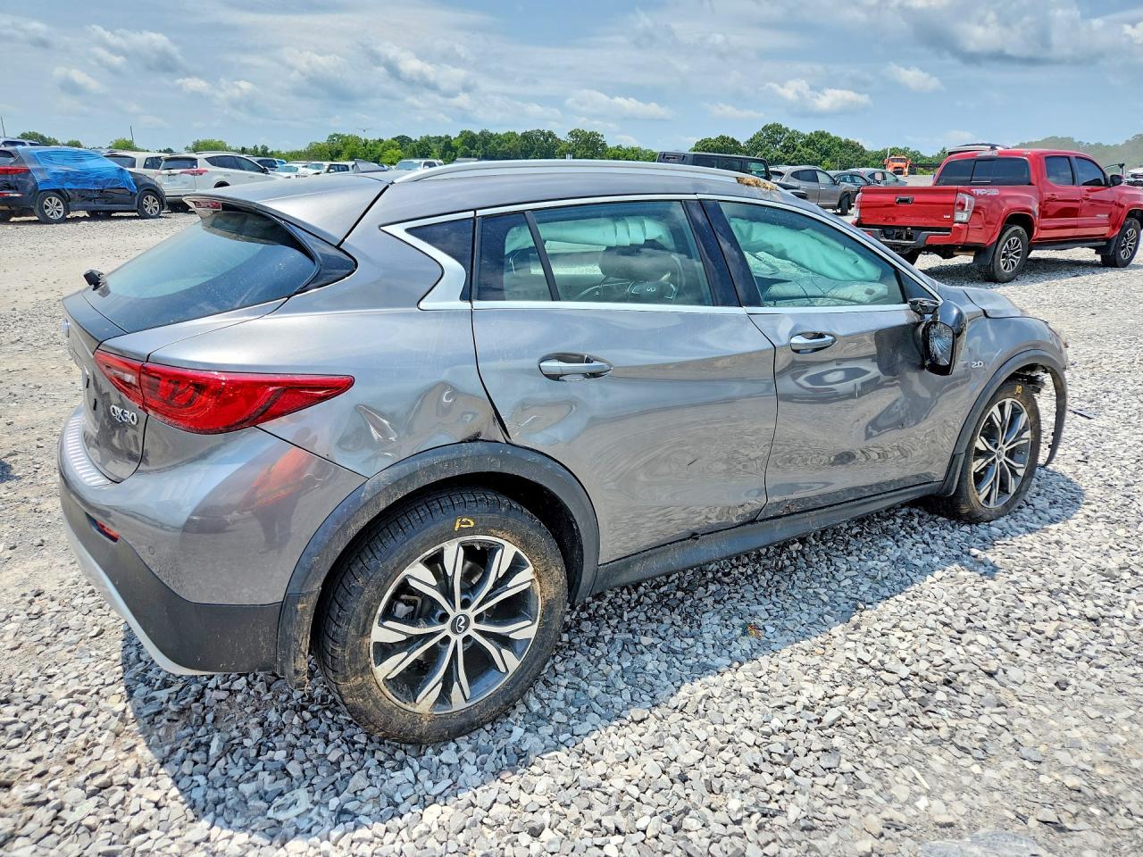 2018 Infiniti QX30, Premium