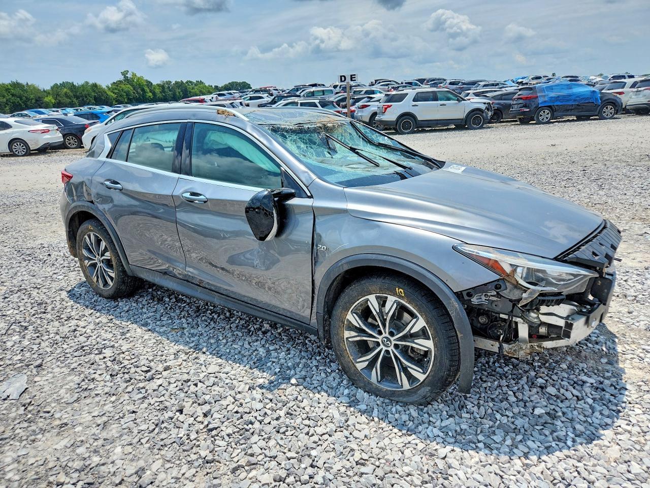 2018 Infiniti QX30, Premium