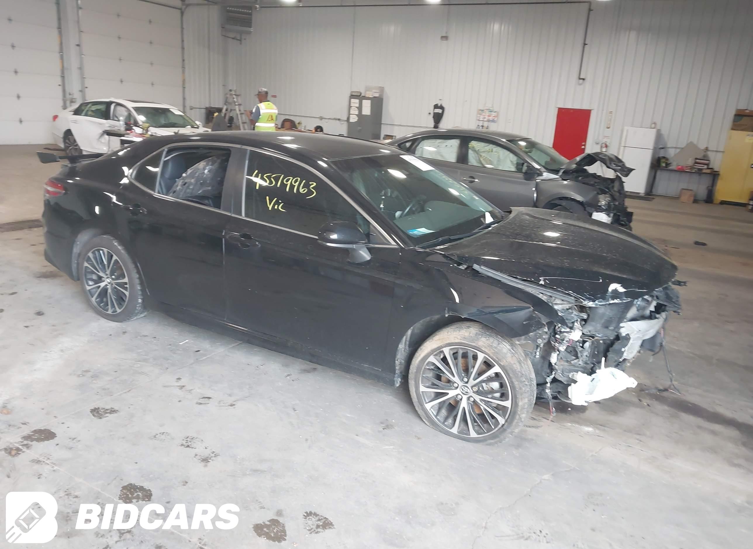 2018 Toyota Camry, SE