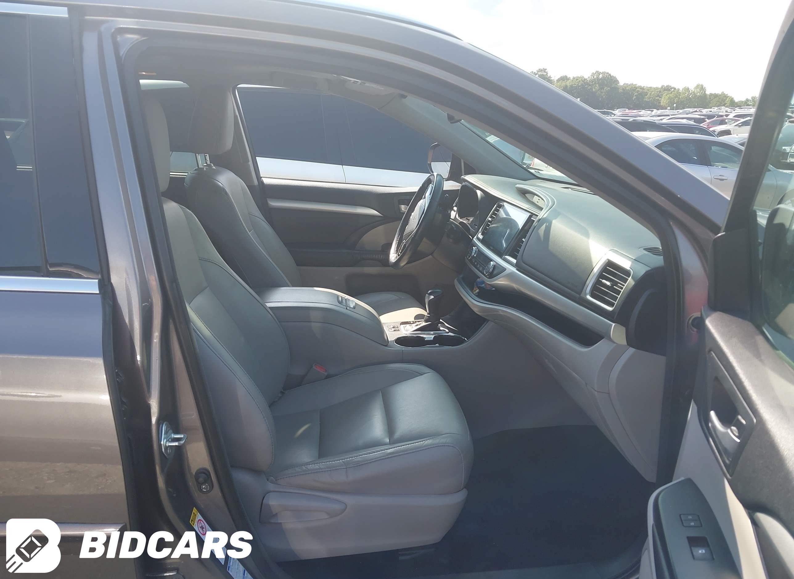 2016 Toyota Highlander, Xle V6