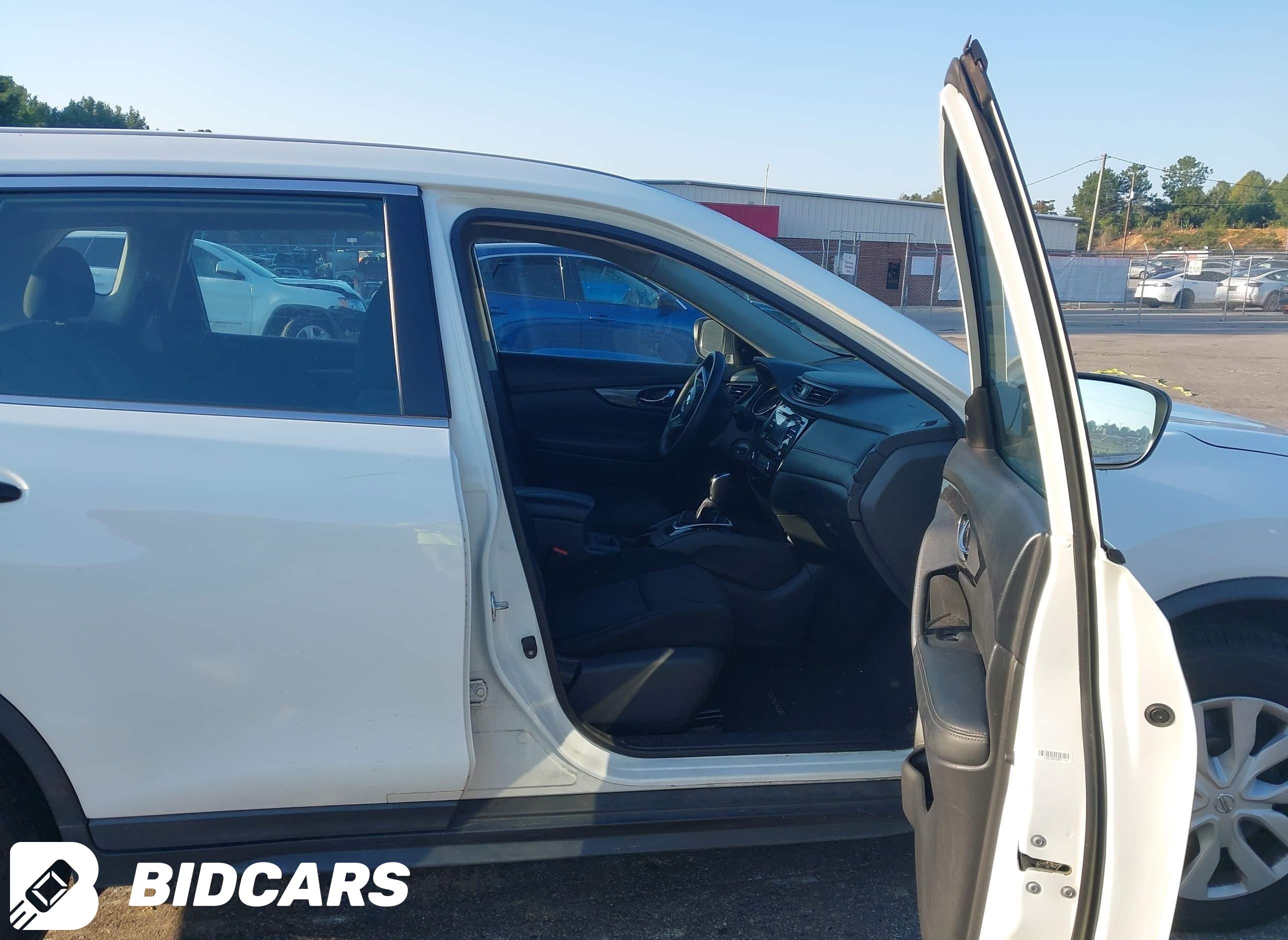 2017 Nissan Rogue, S