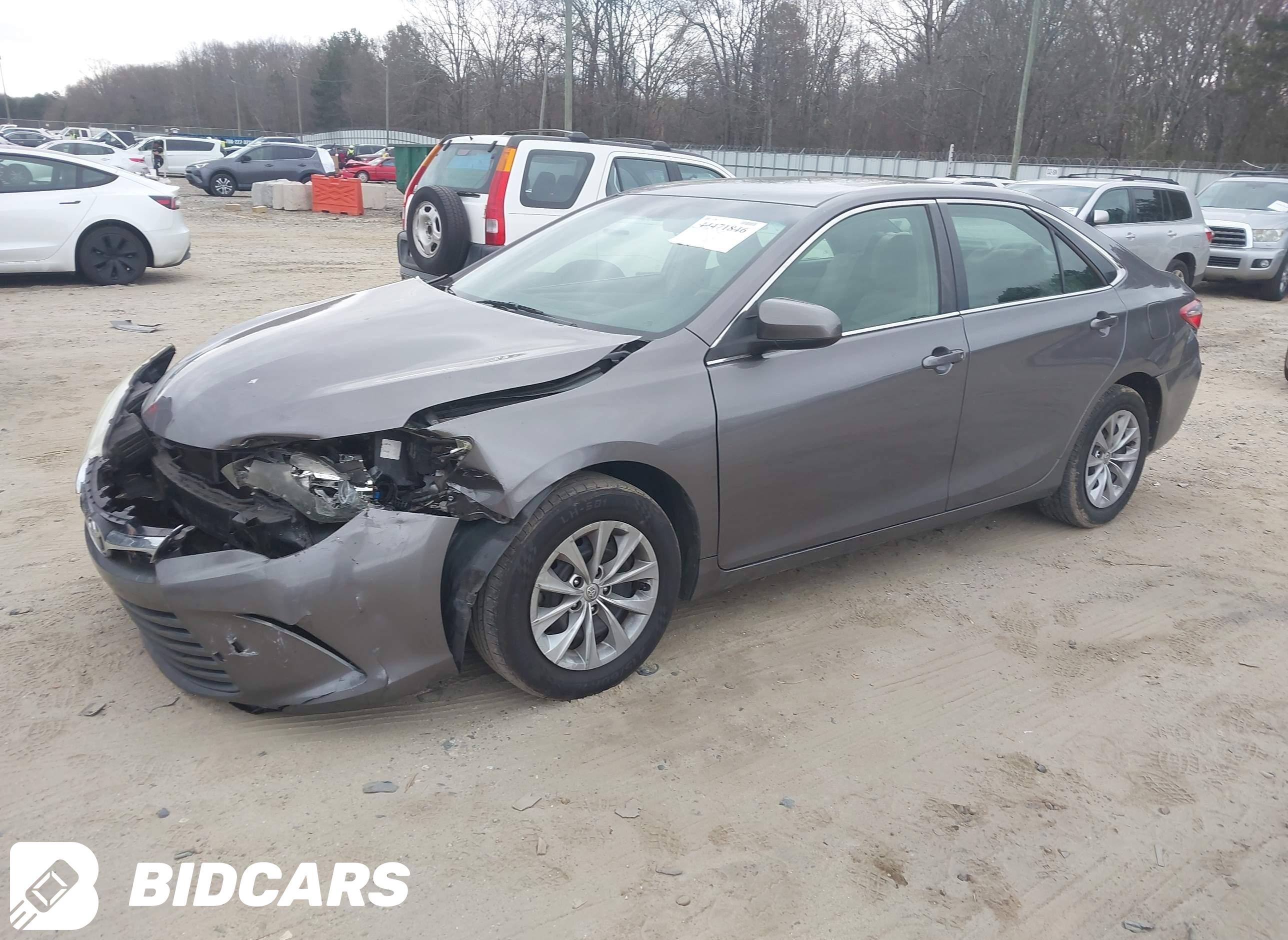 2016 Toyota Camry, LE