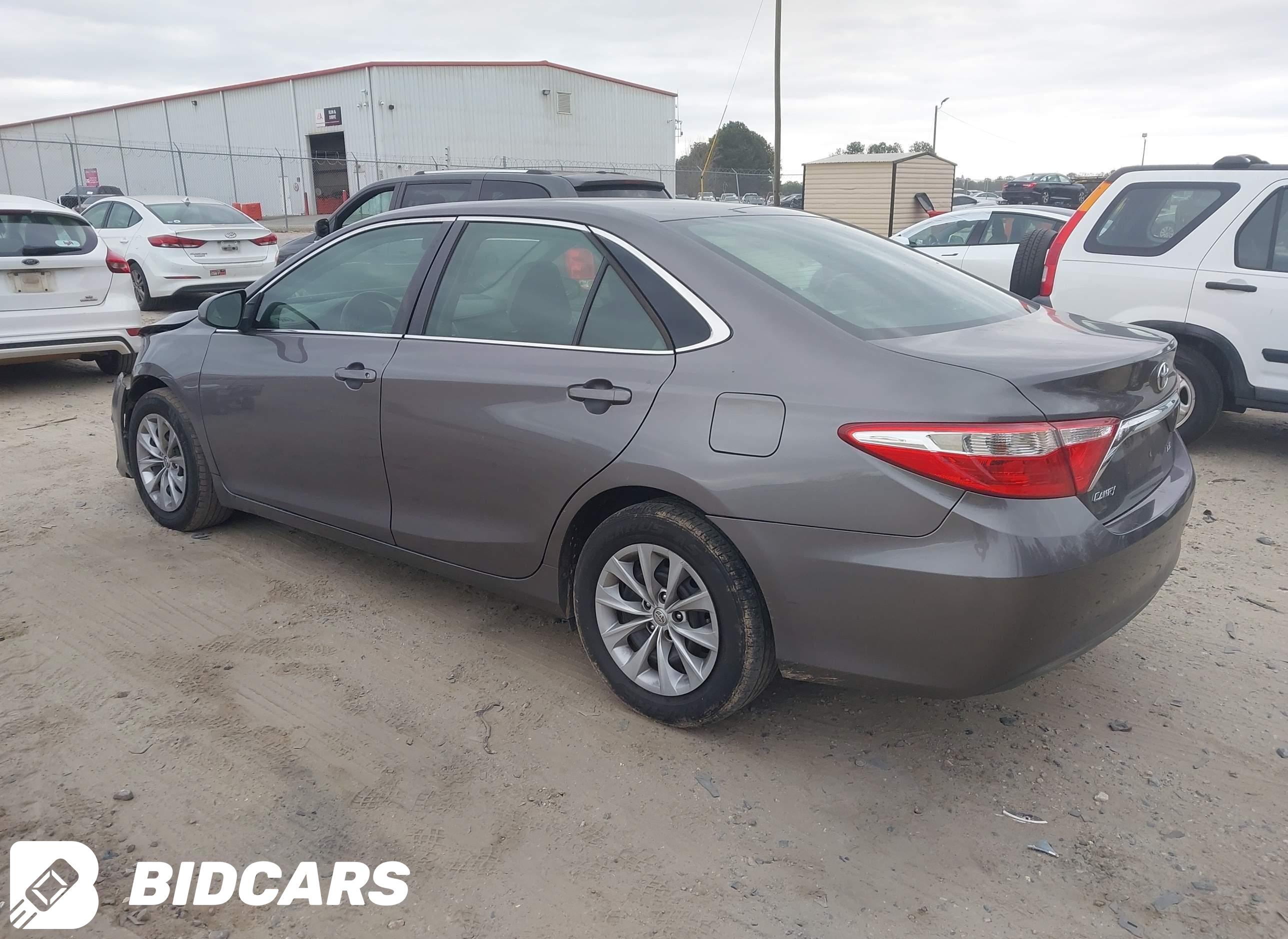 2016 Toyota Camry, LE