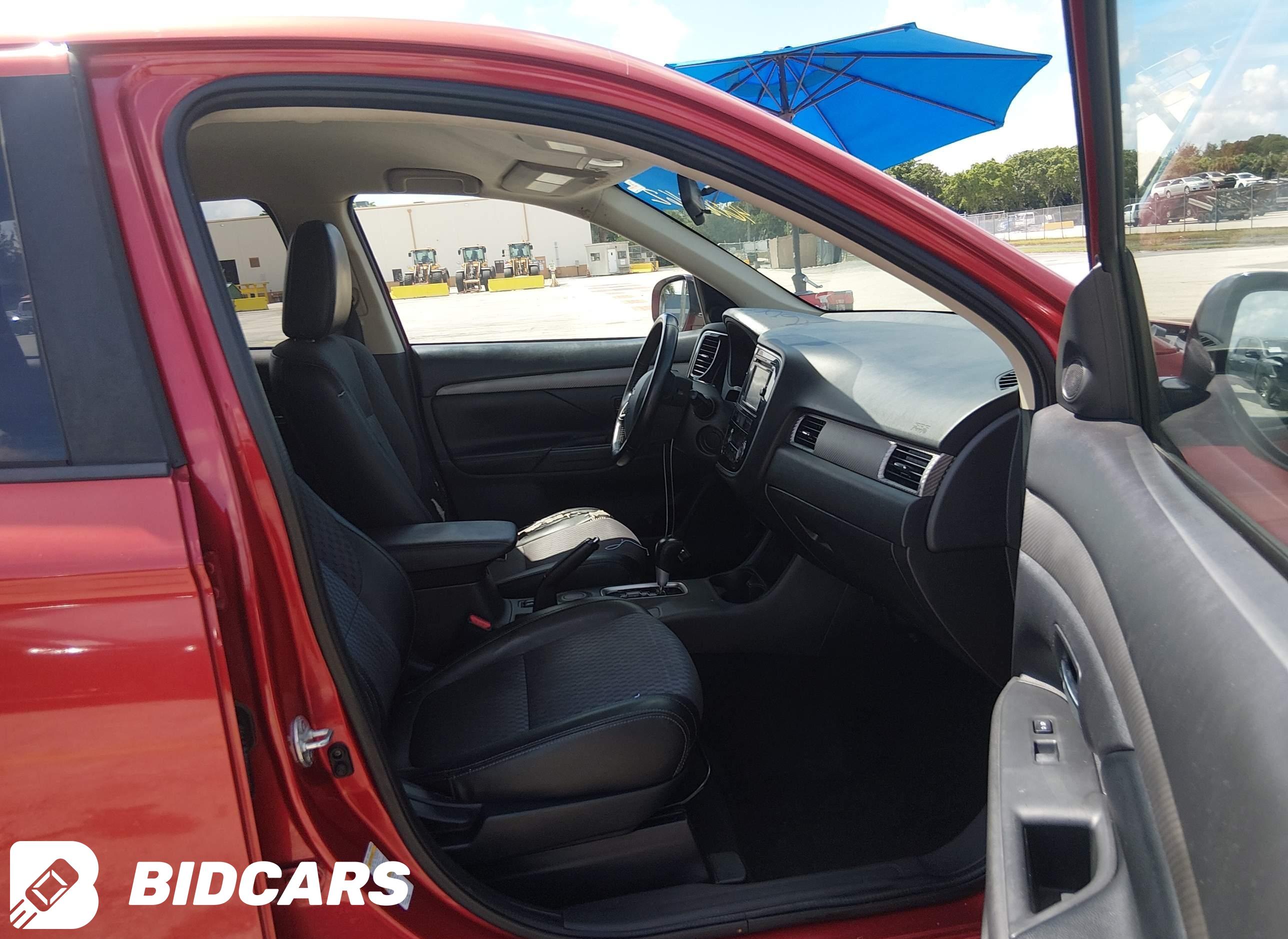2015 Mitsubishi Outlander, SE