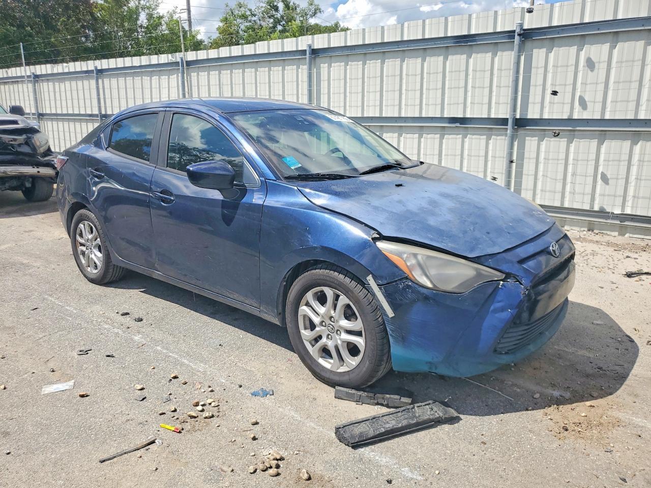 2018 Toyota Yaris, Base