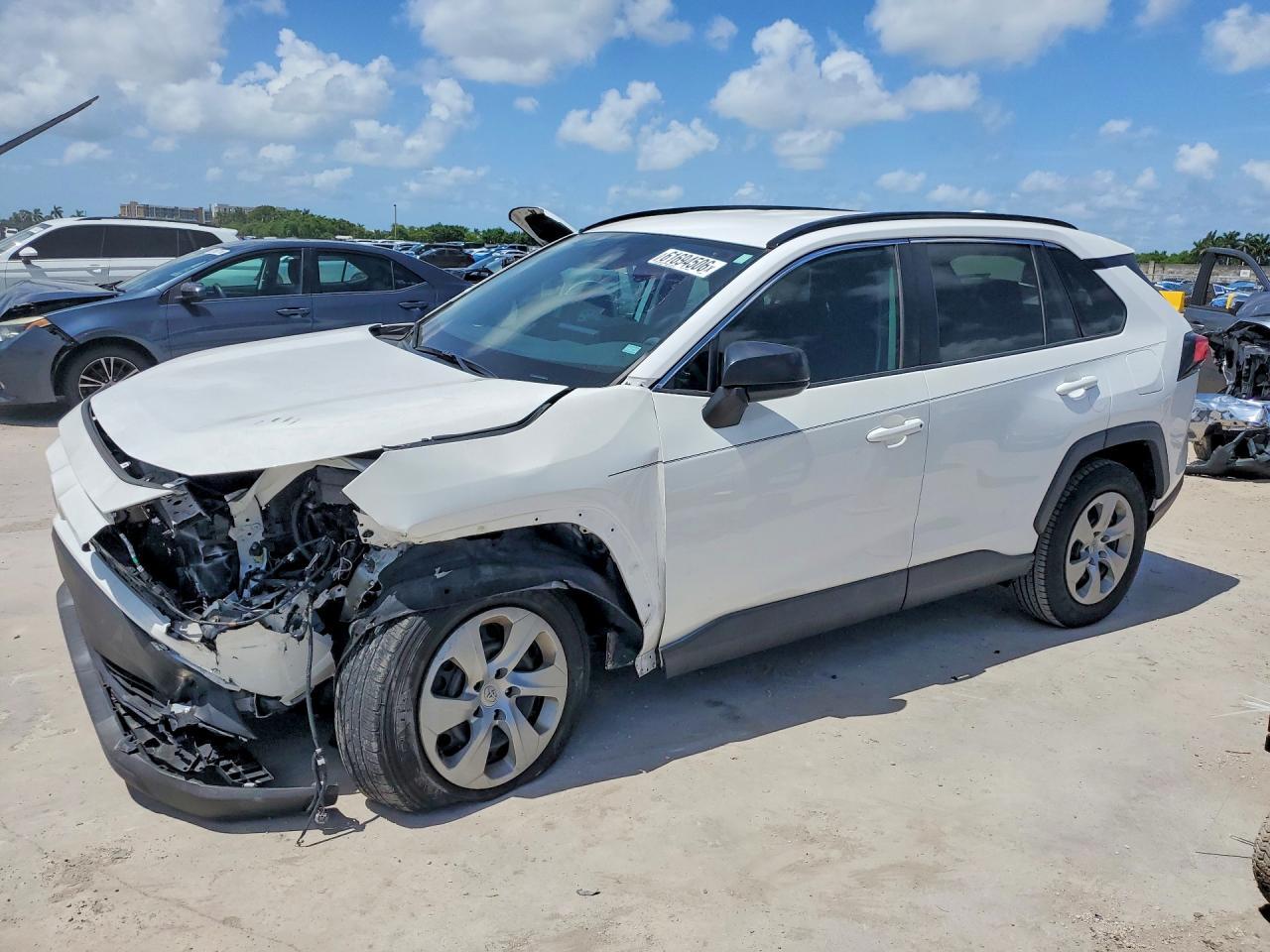 2020 Toyota RAV4, LE