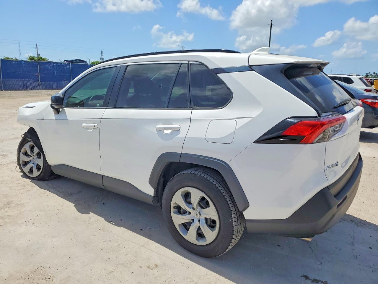 2020 Toyota RAV4, LE
