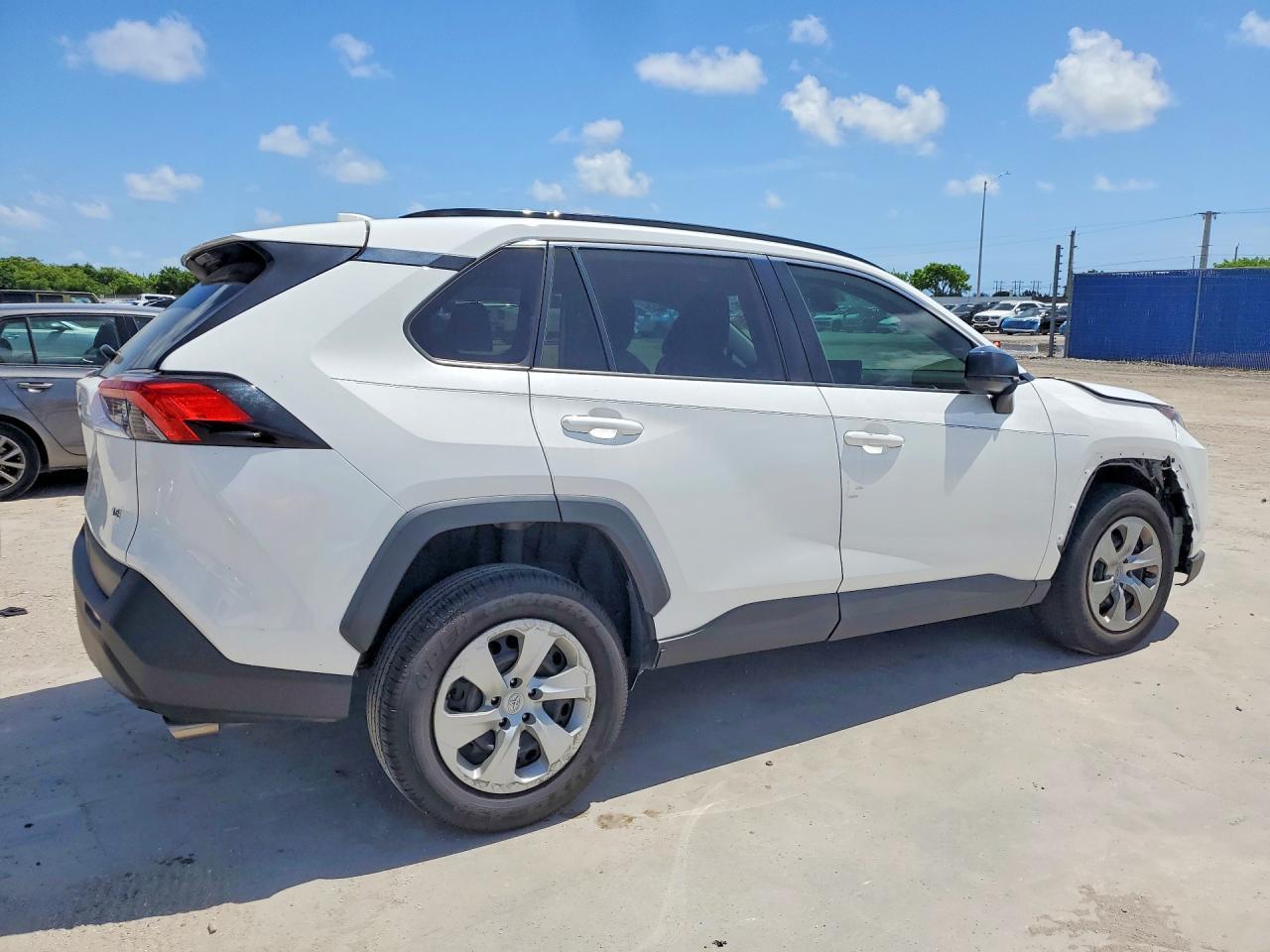 2020 Toyota RAV4, LE