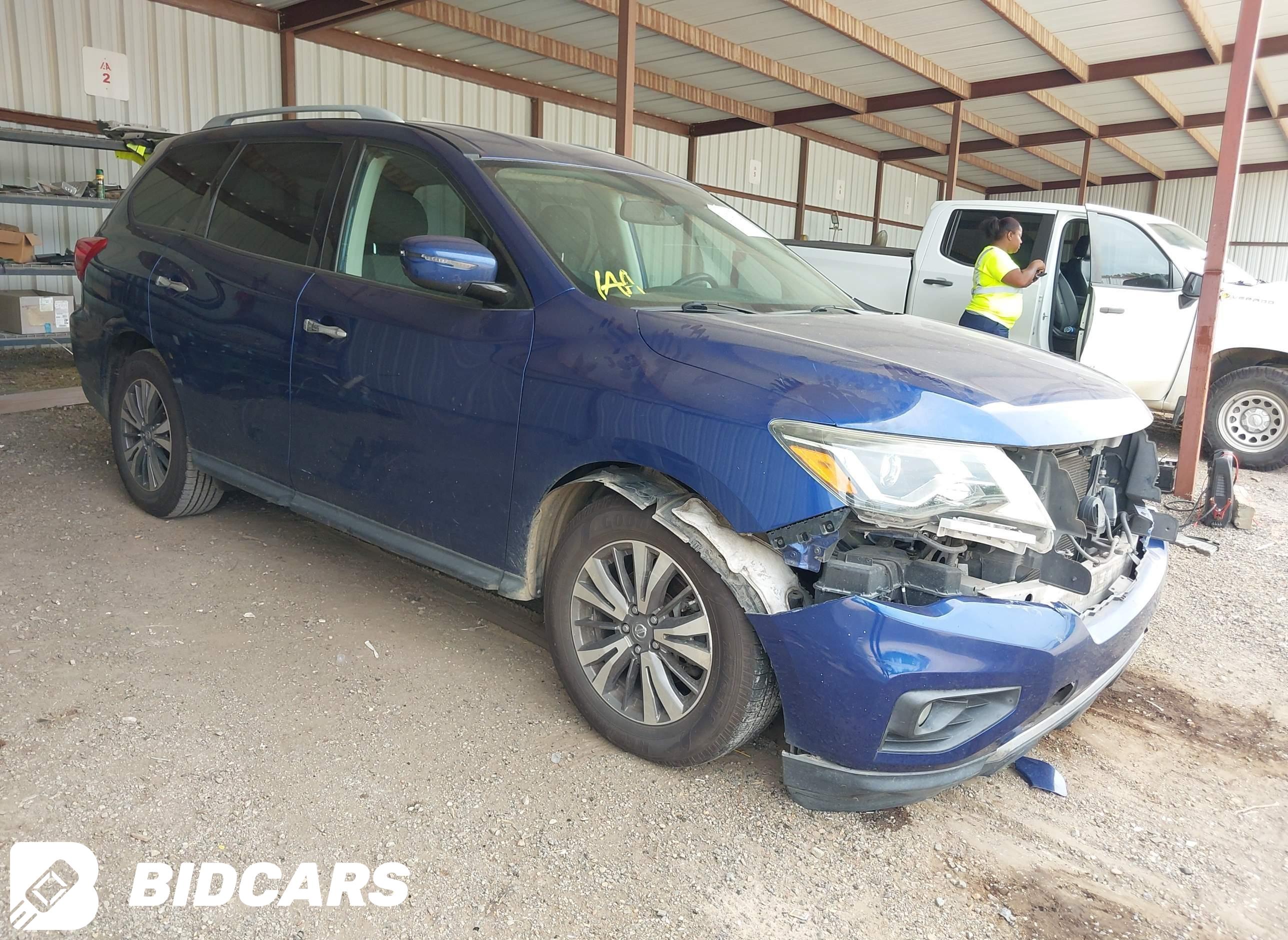 2019 Nissan Pathfinder, SV