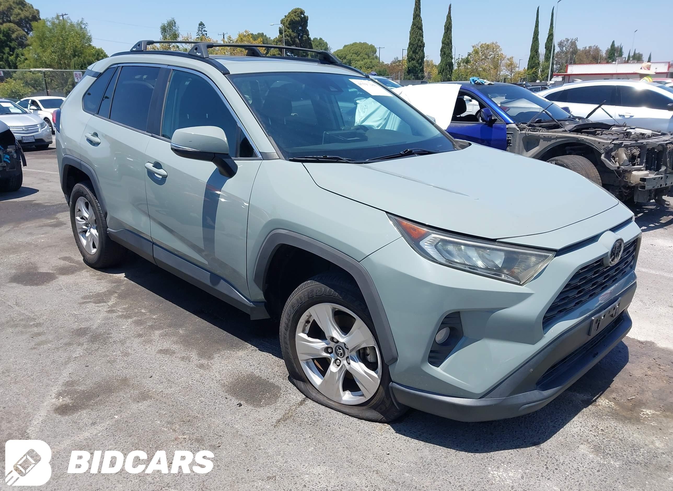 2020 Toyota RAV4, Xle