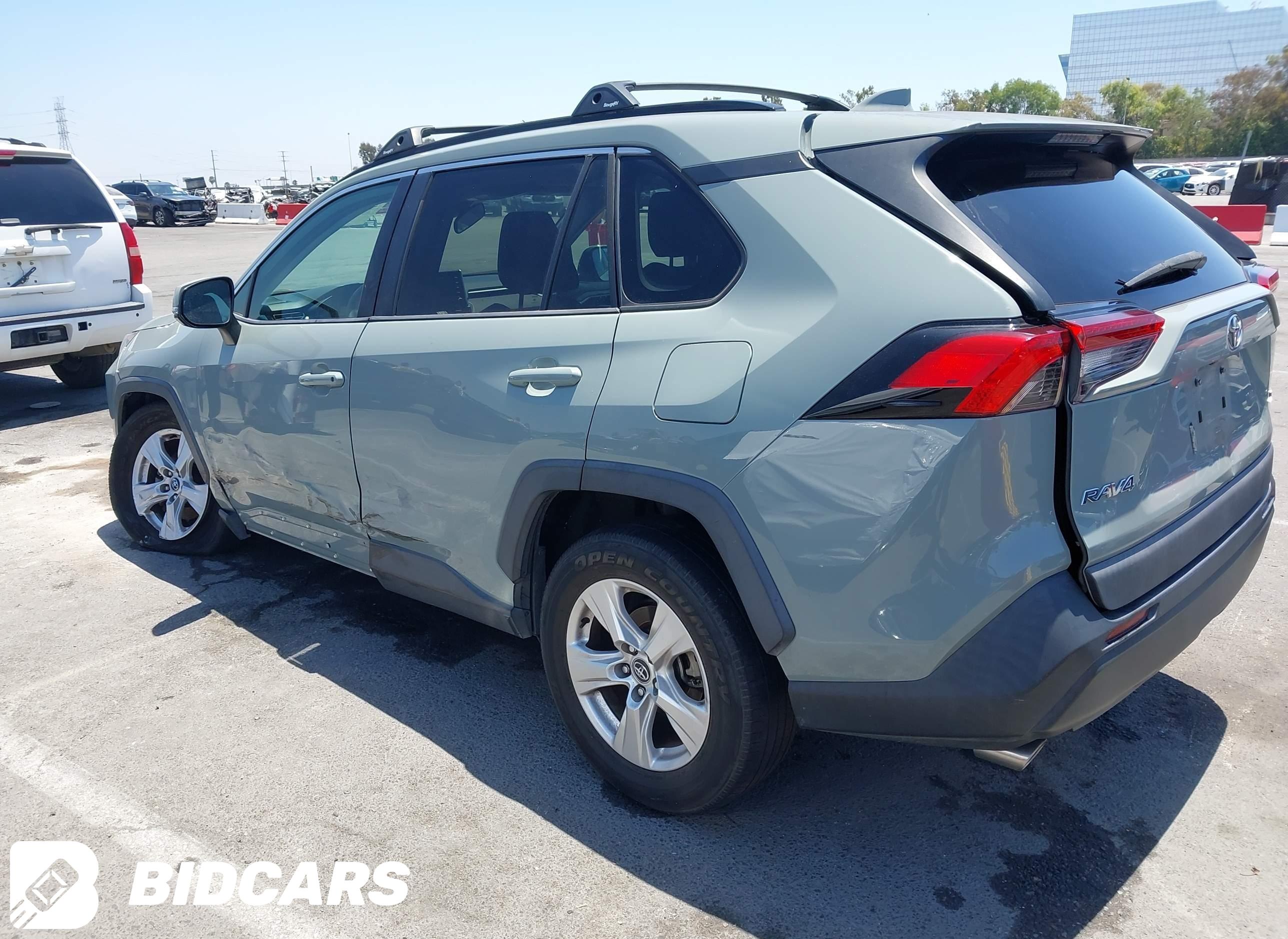 2020 Toyota RAV4, Xle