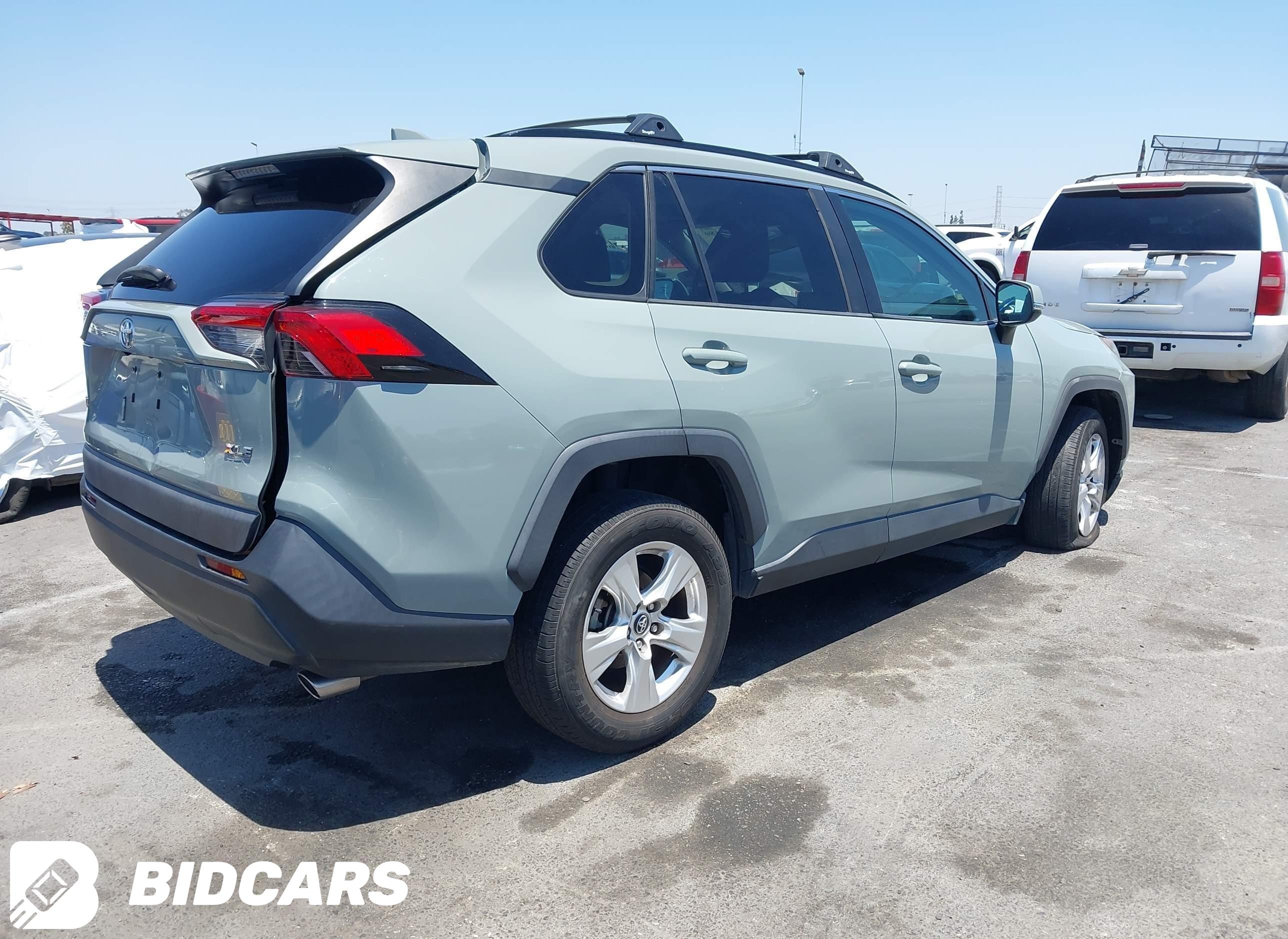 2020 Toyota RAV4, Xle