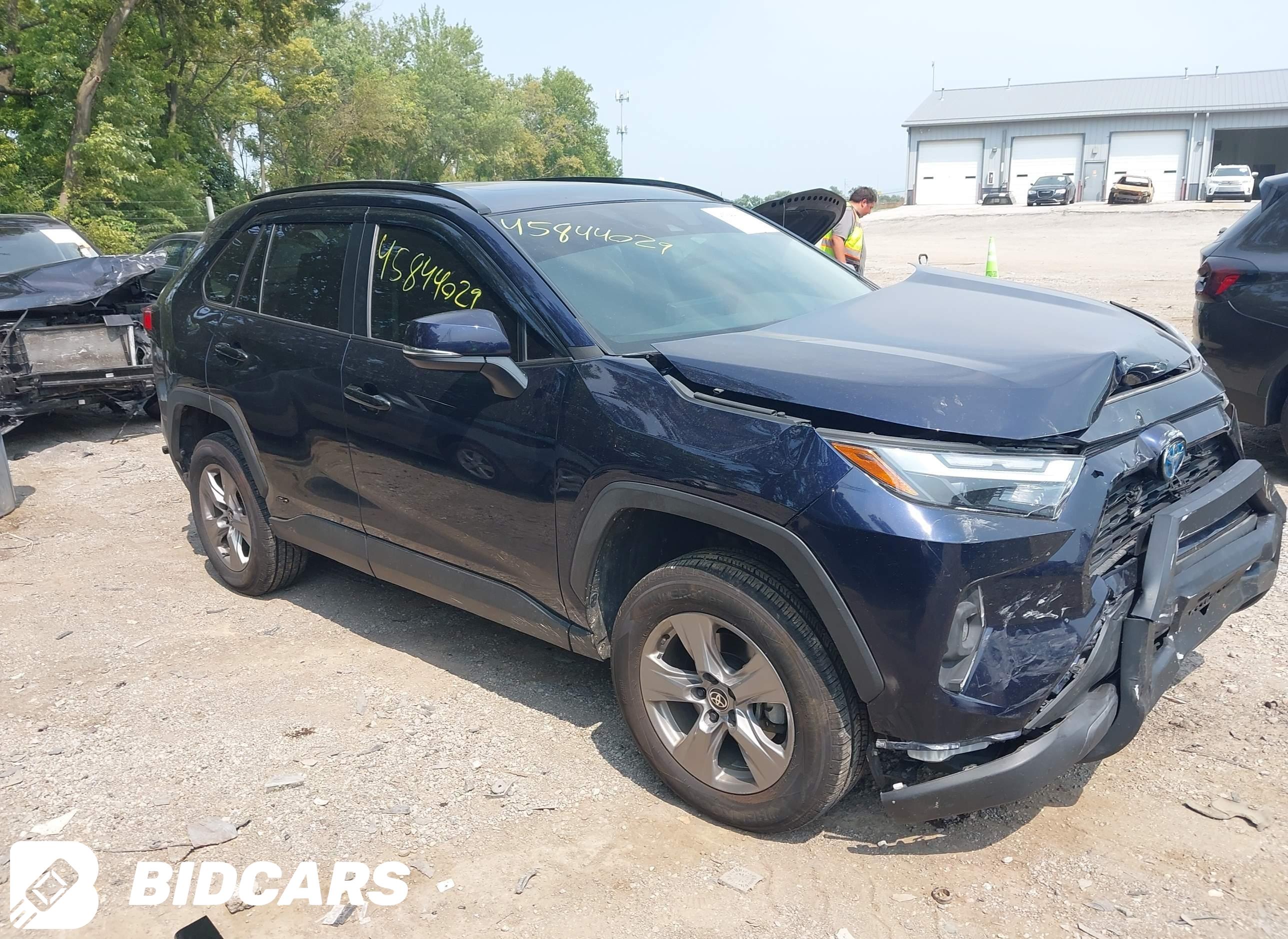 2024 Toyota RAV4, Hybrid Xle