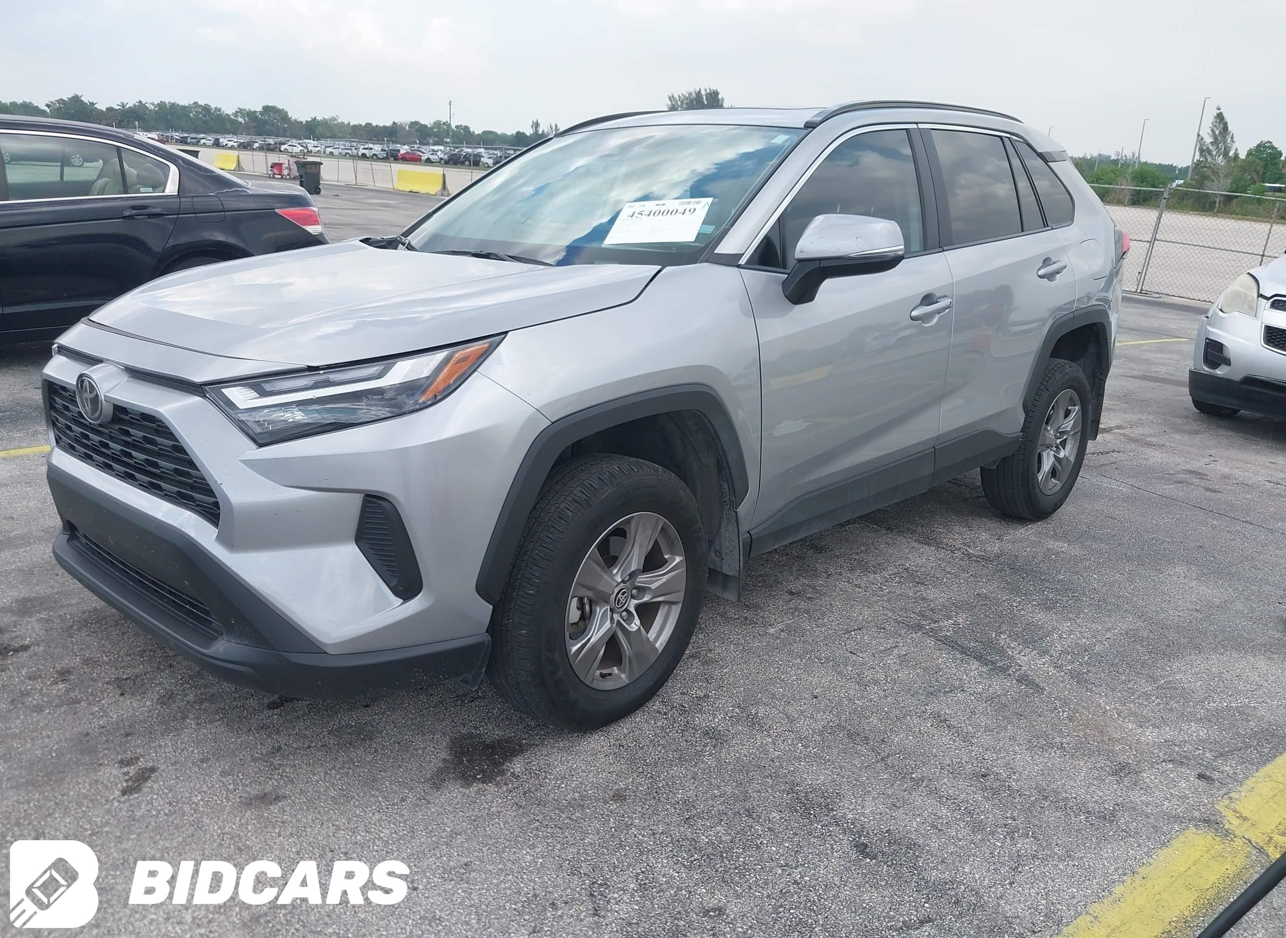 2025 Toyota RAV4, Xle