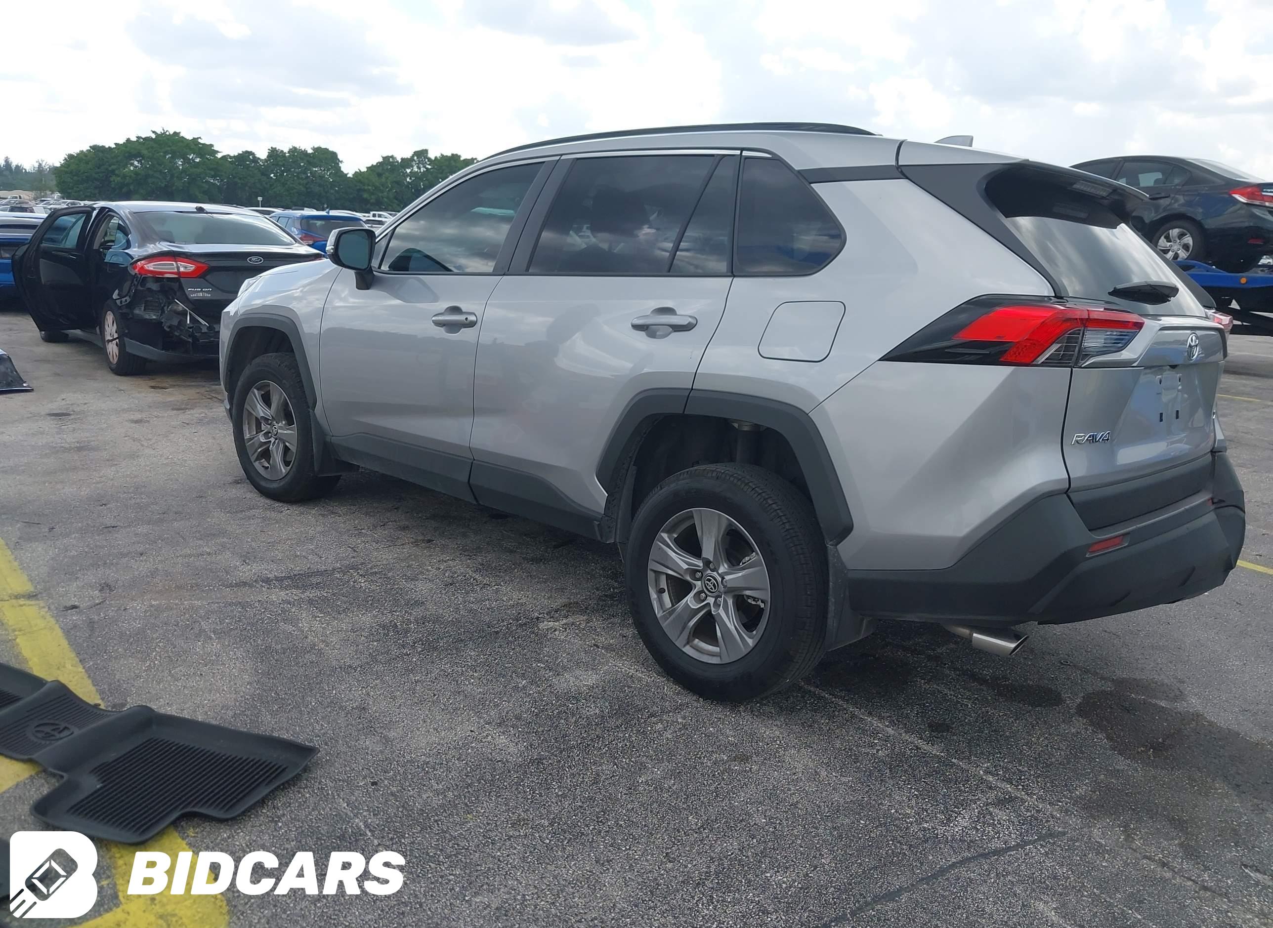 2025 Toyota RAV4, Xle