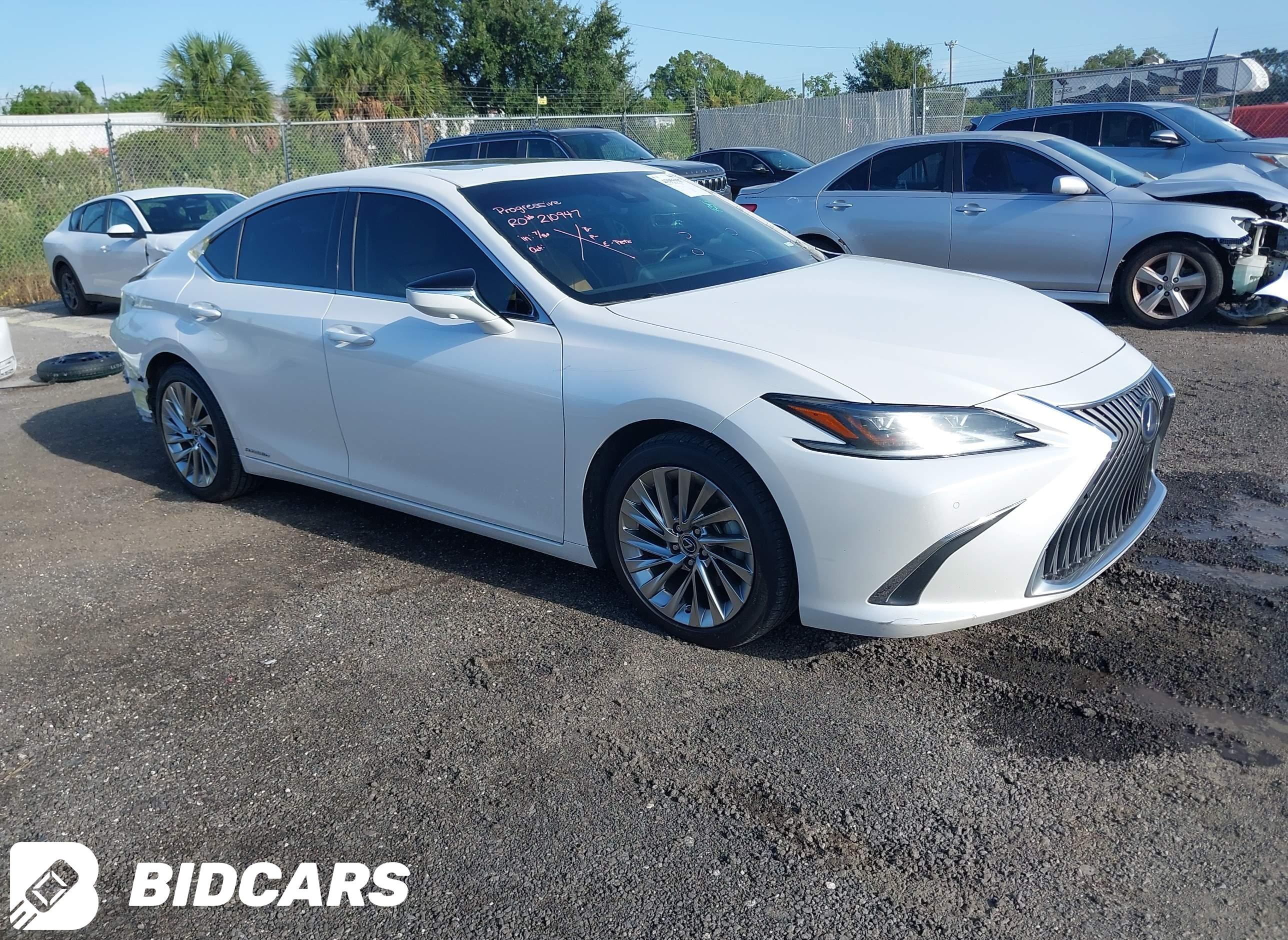 2021 Lexus ES, 300H Ultra Luxury
