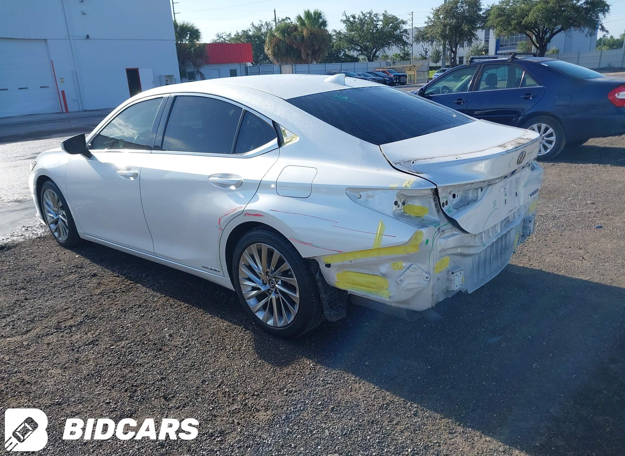 2021 Lexus ES, 300H Ultra Luxury