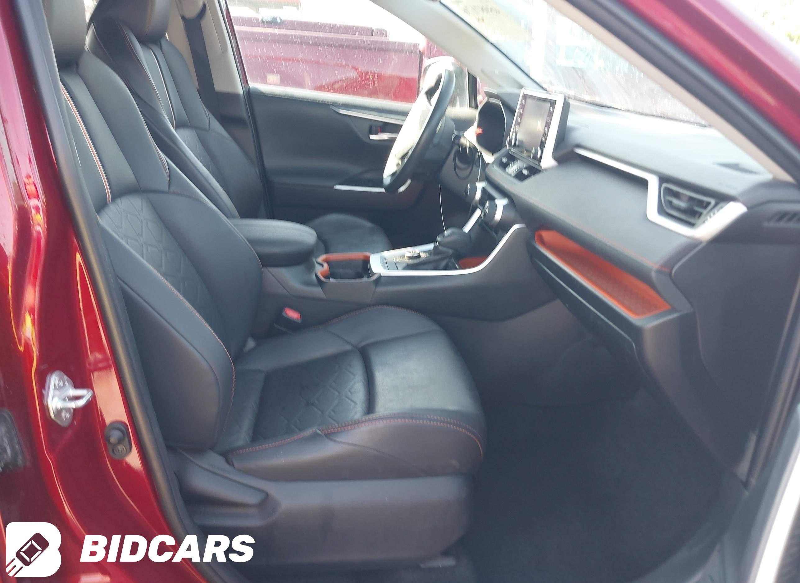 2019 Toyota RAV4, Adventure