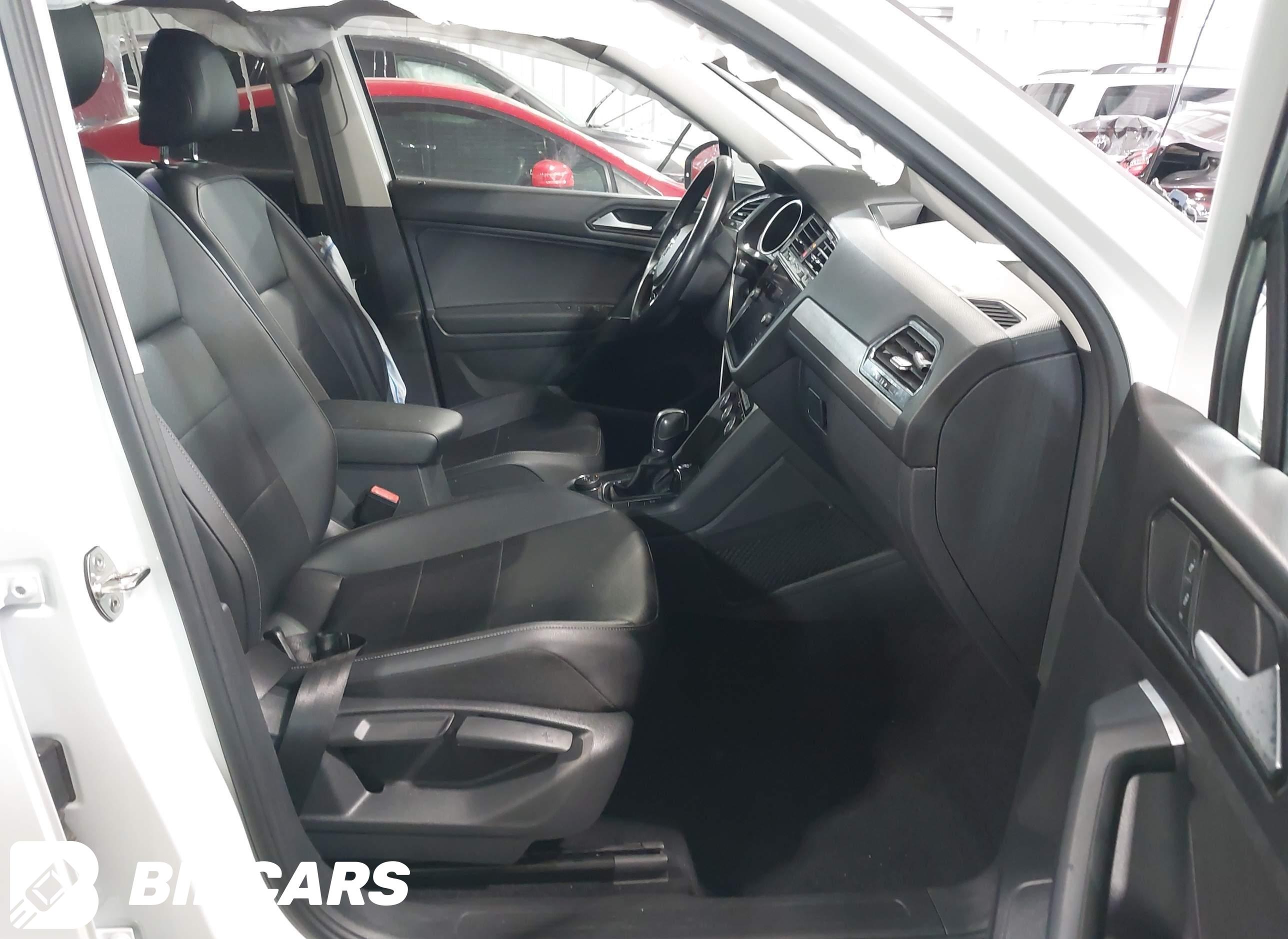 2018 Volkswagen Tiguan, 2.0T...