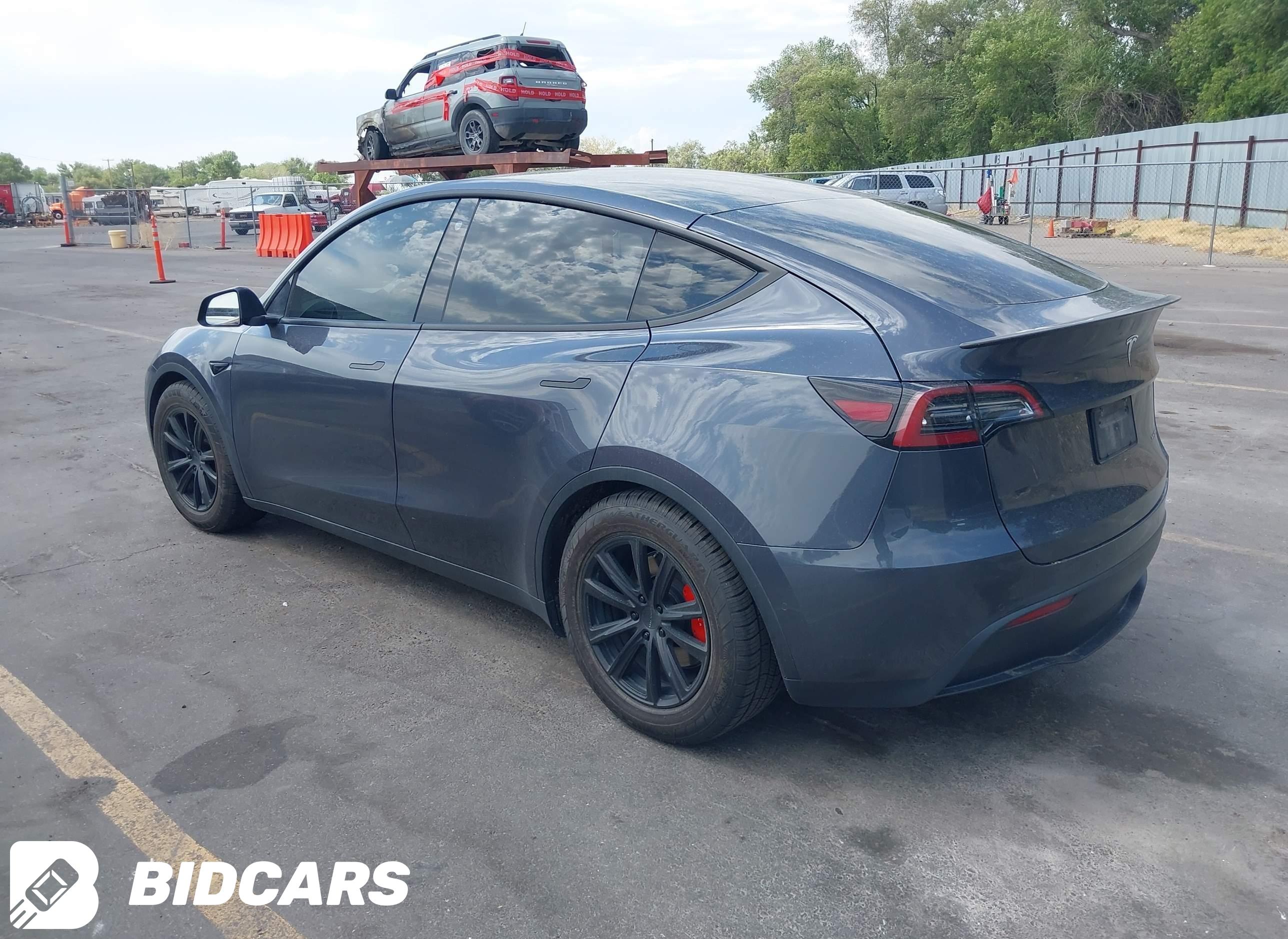 2022 Tesla Model Y, Performan...