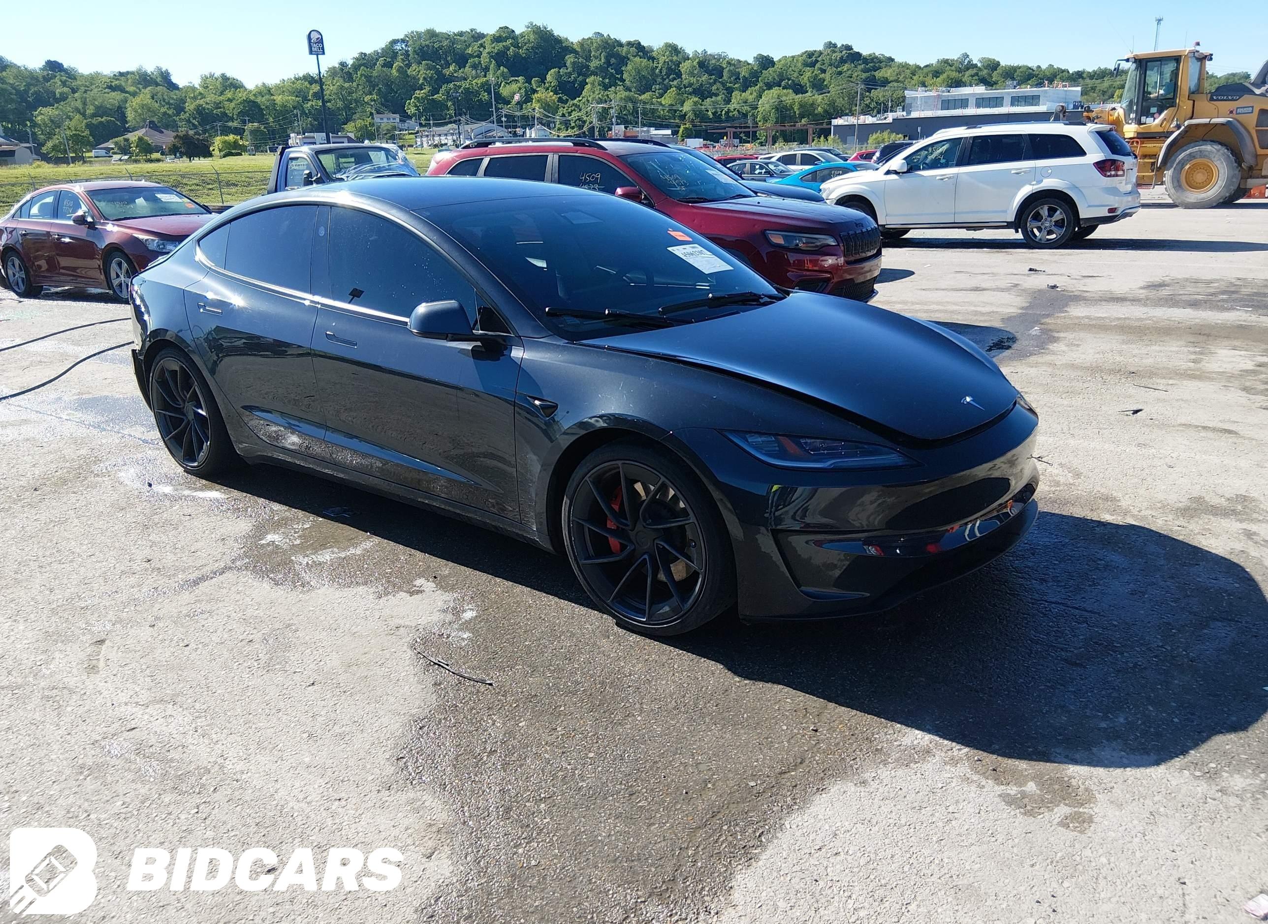 2025 Tesla Model 3, Performan...