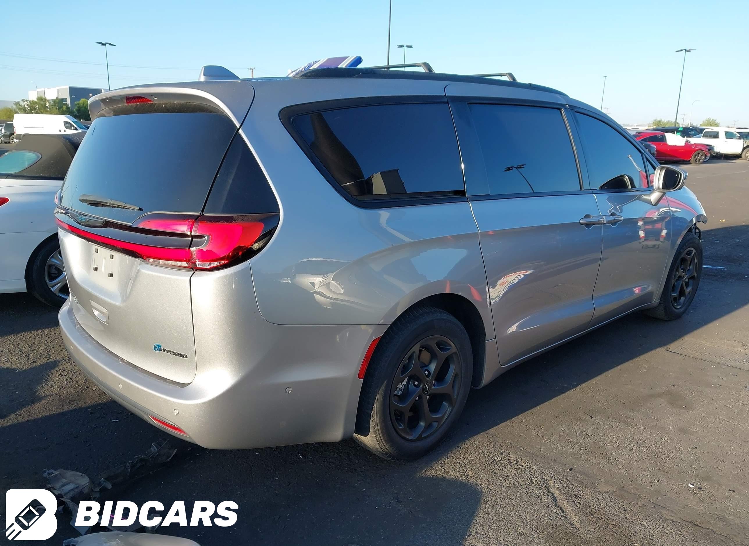 2021 Chrysler Pacifica Hybrid...
