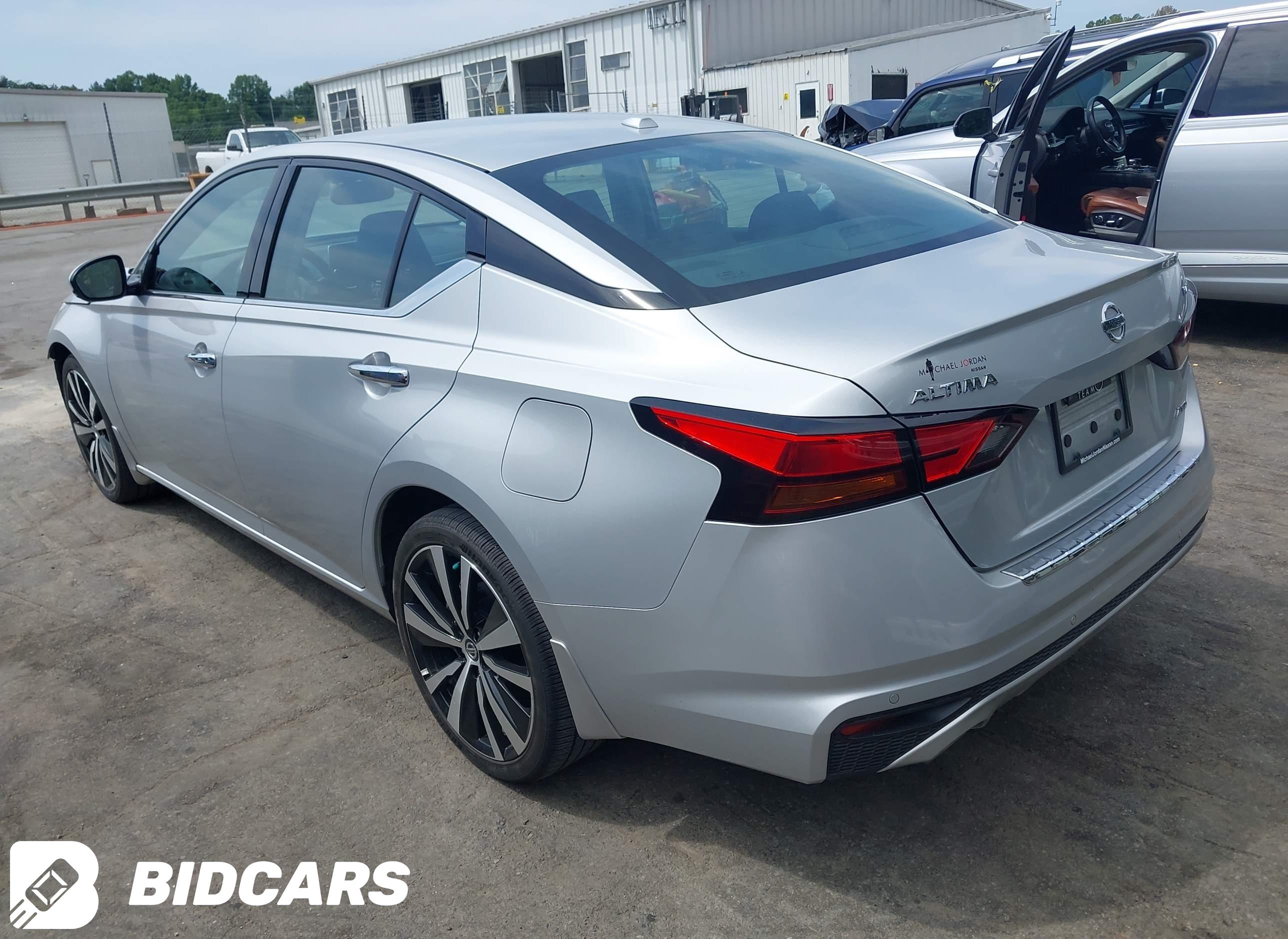 2022 Nissan Altima, Platinum...